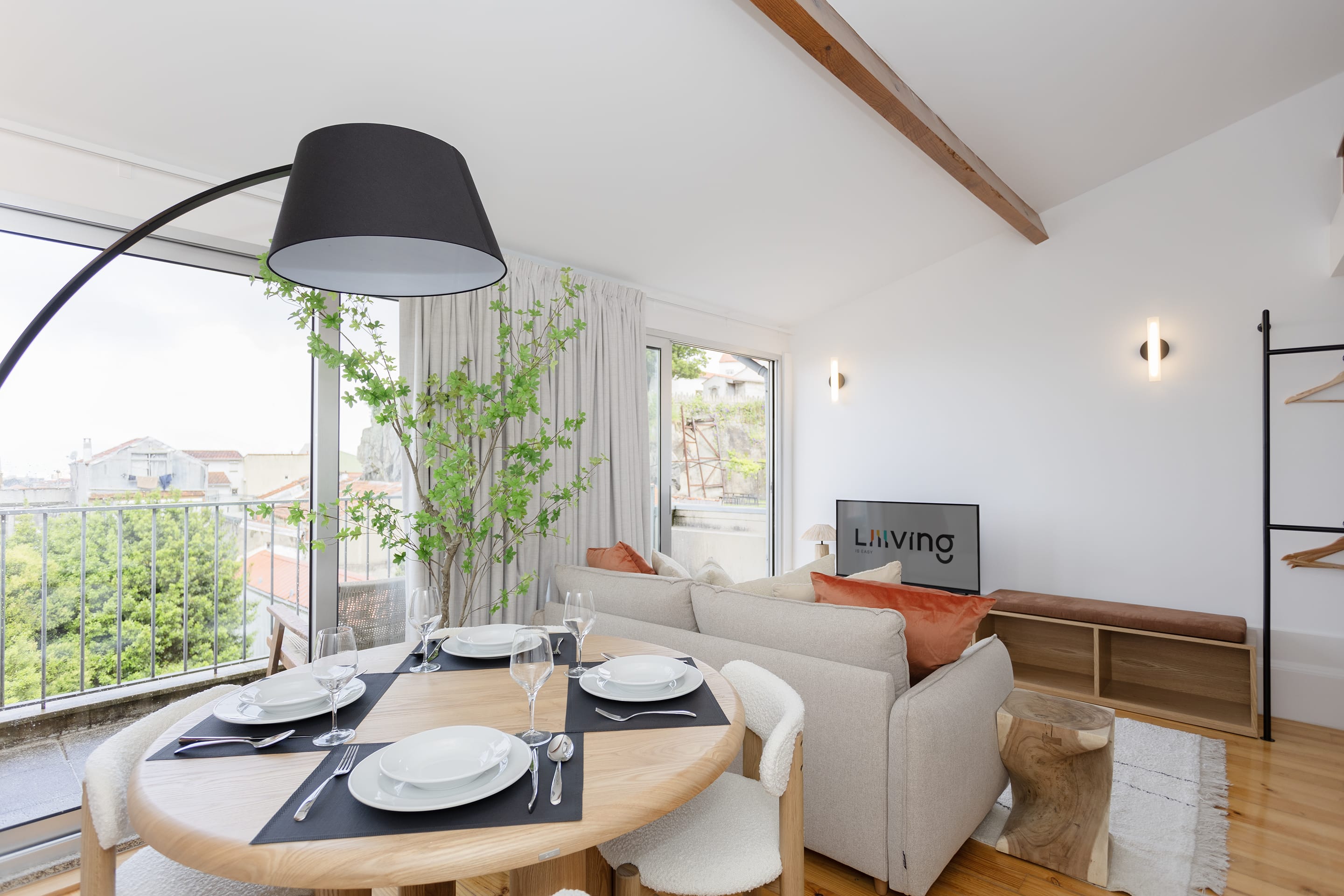 Liiiving in Porto - Mezzanine Delight Balcony — Porto, Porto — vacation rental