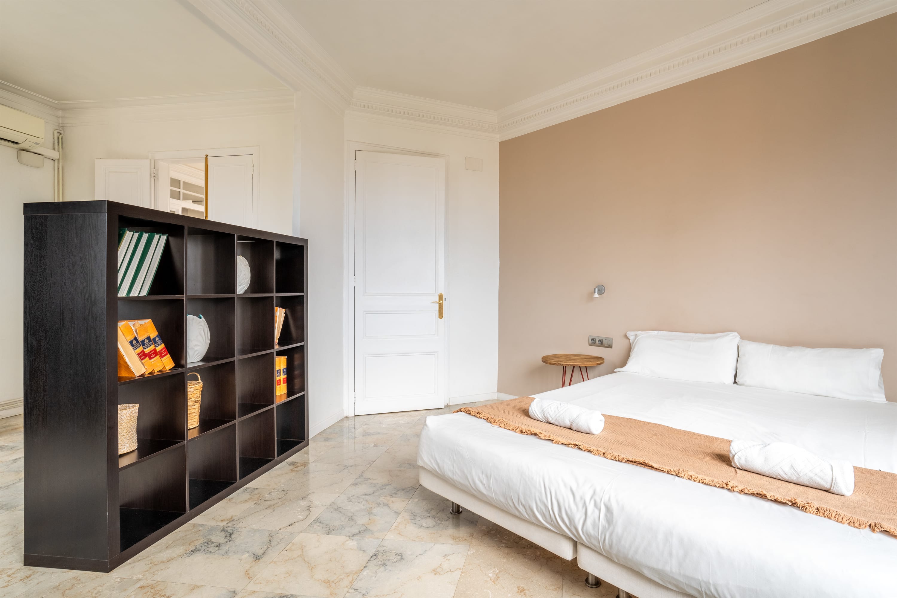 Pl Catalunya|Amazing 5Bd apartment for 14 guests — Barcelona, Catalunya — vacation rental