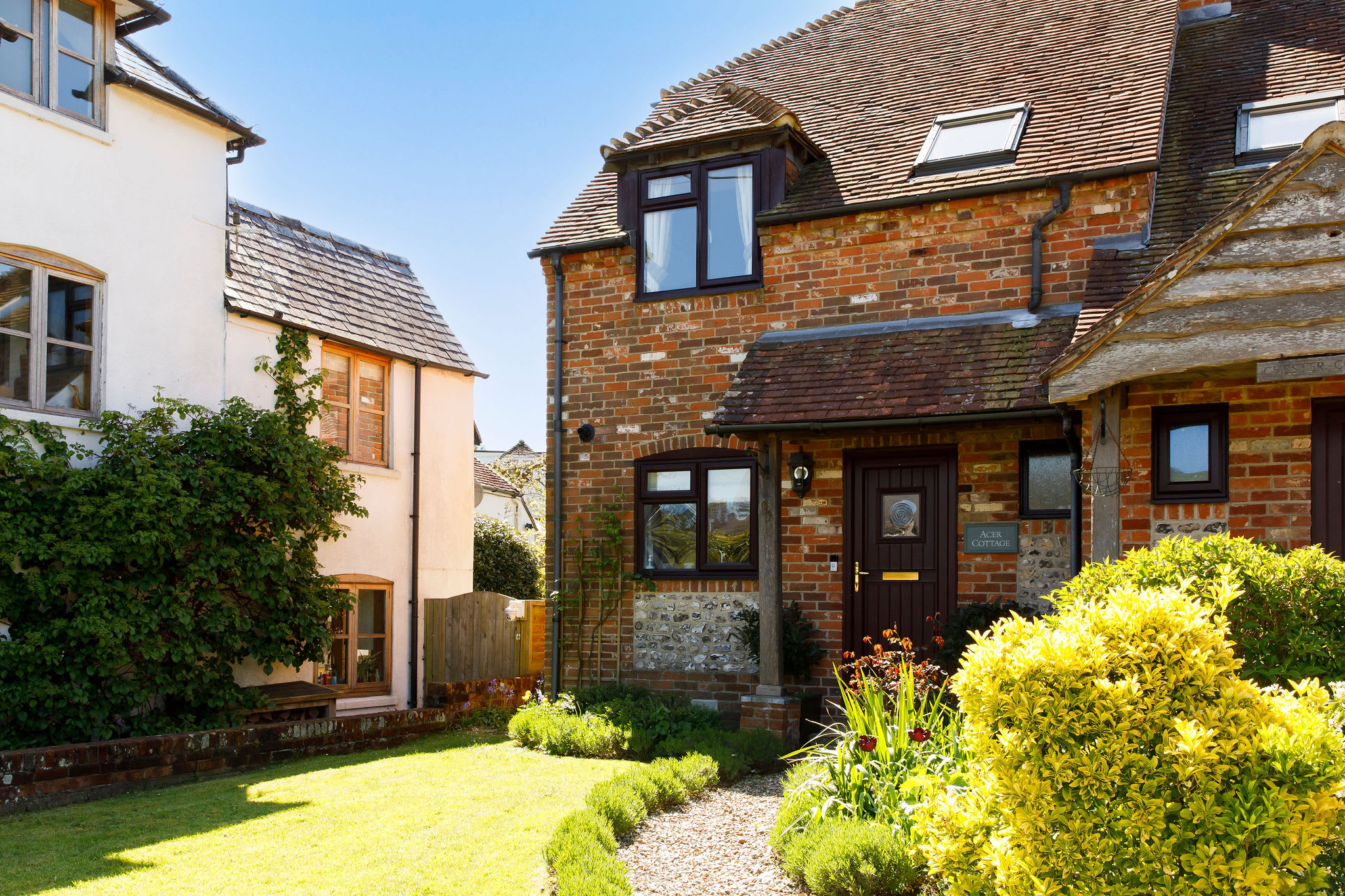 Experience the charm of East Dean in this lovely 2-bedroom cottage nestled in the South Downs National Park.