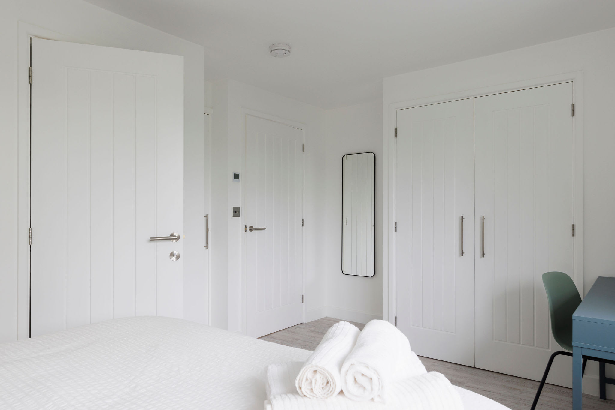 Ample closet space and minimalist design