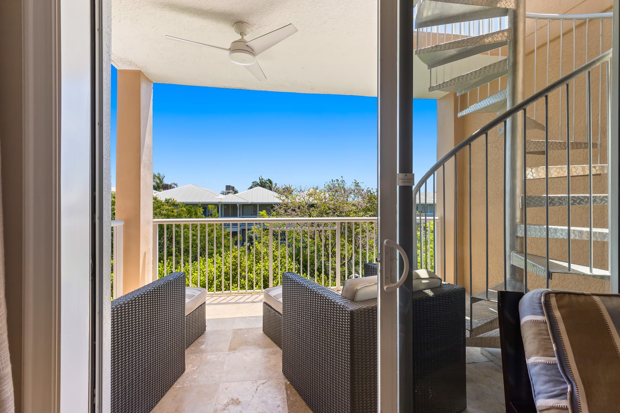 One Bedroom Suite with Rooftop Balcony