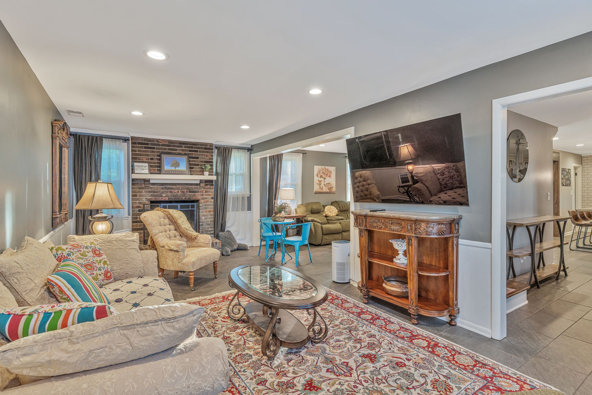 Spacious All-brick House With Chef's Kitchen - Charming Retreat - Nashville, TN