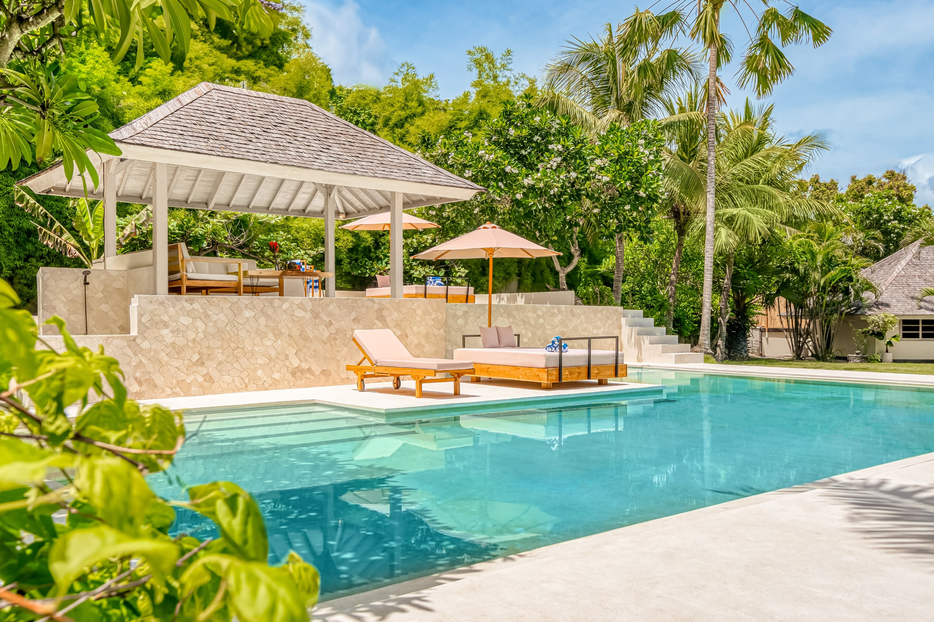 Spacious 2 Villas combined, 9 bedrooms, 2 pools — Kabupaten Badung, Bali — vacation rental