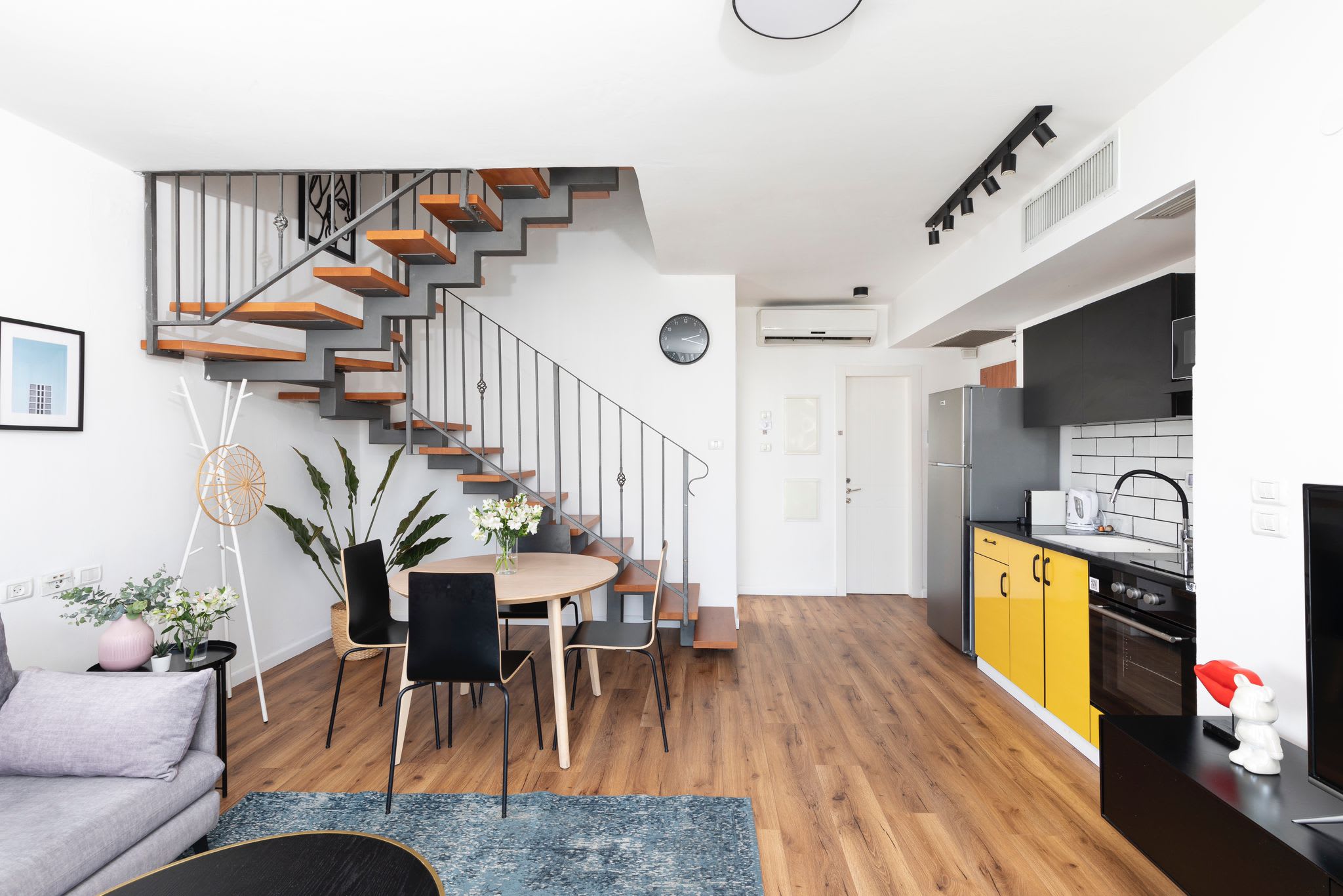 prime old-north Duplex & Rooftop By Localz — Tel Aviv-Yafo, Tel Aviv District — vacation rental