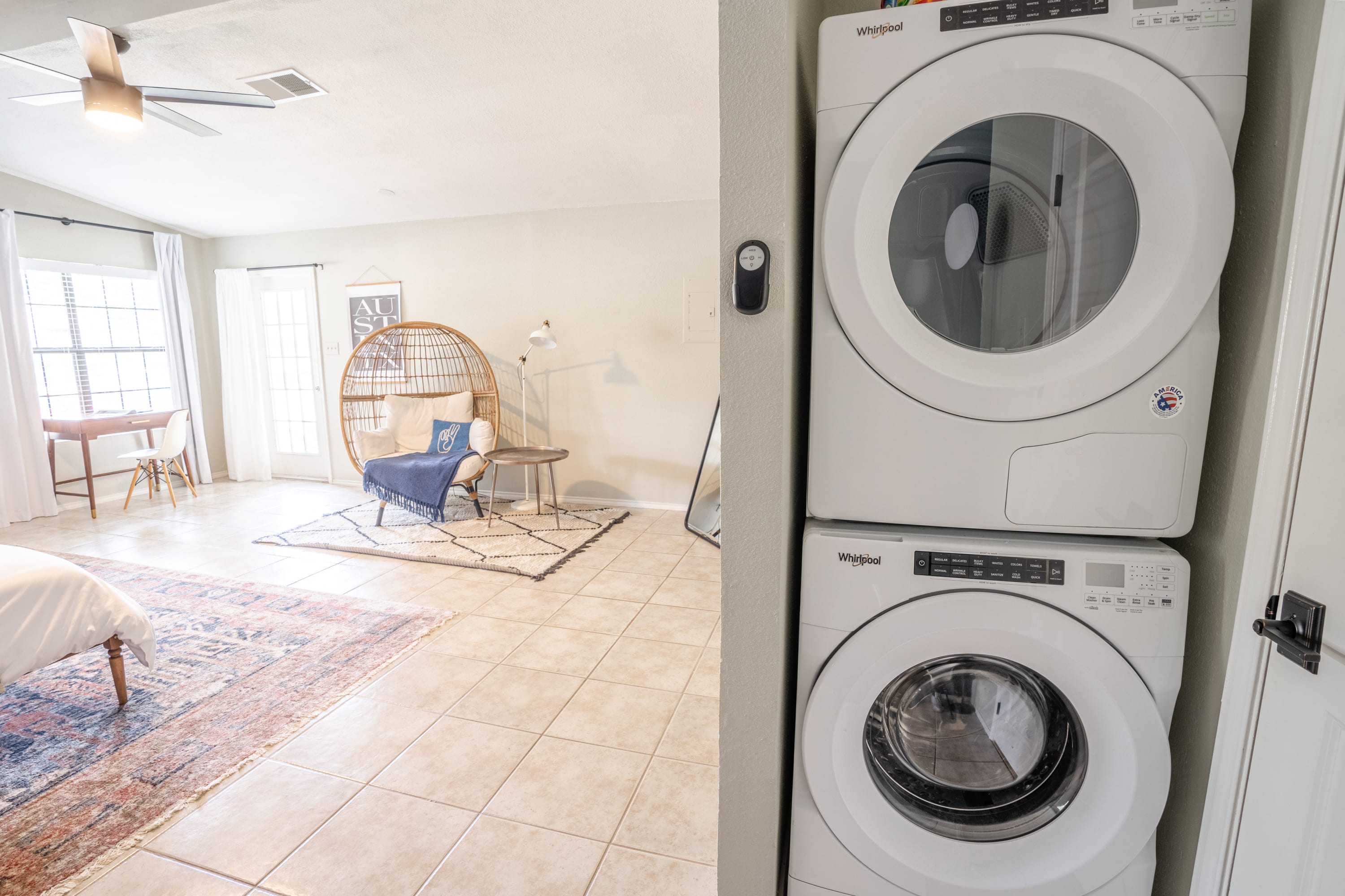 King Beds, Free Parking, 4 br | Copano