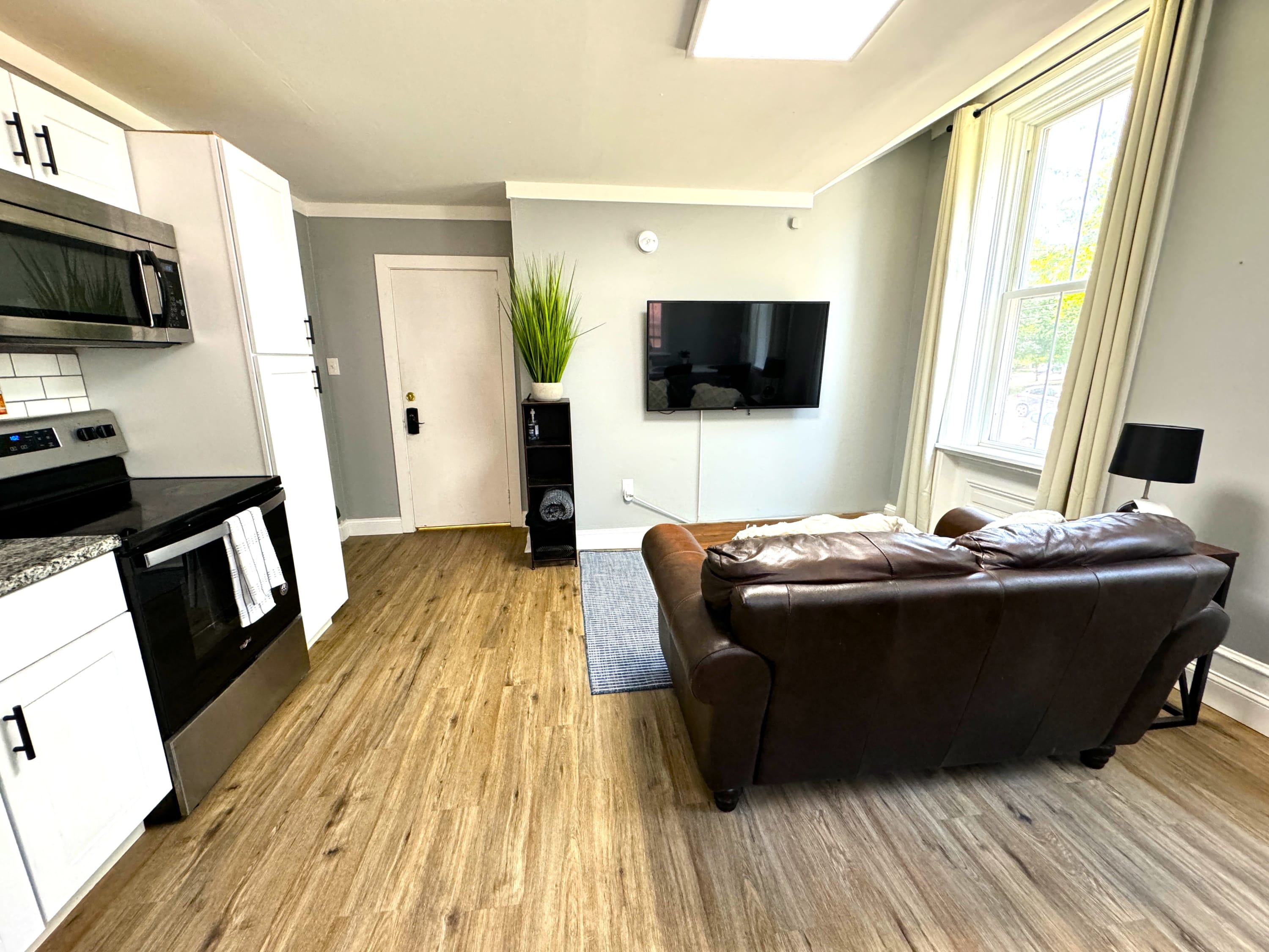 The Grayson at Park Place - Historic Charm Meets Modern Comfort 4