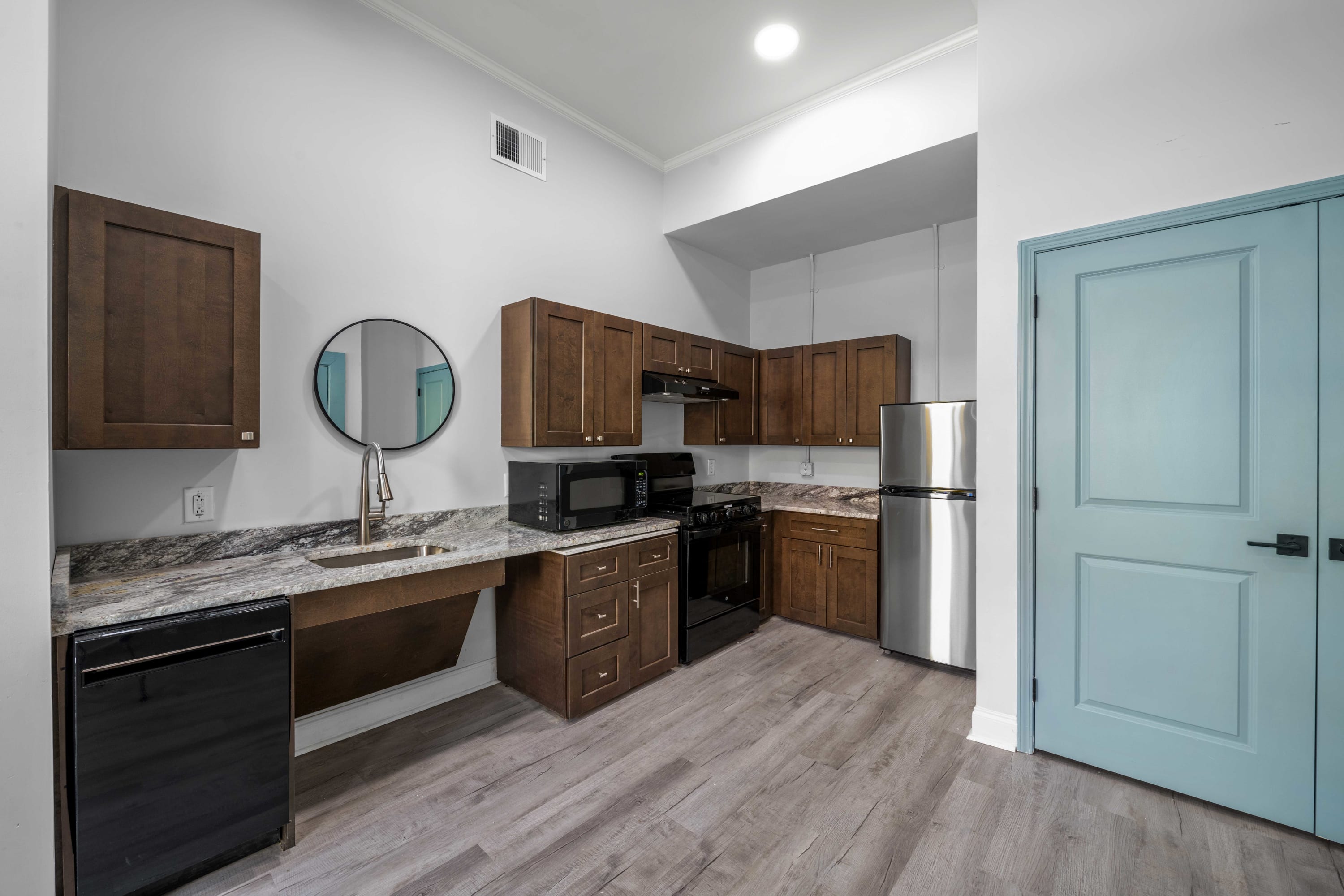 300 Laurel Lofts Unit 1 | Photo 4