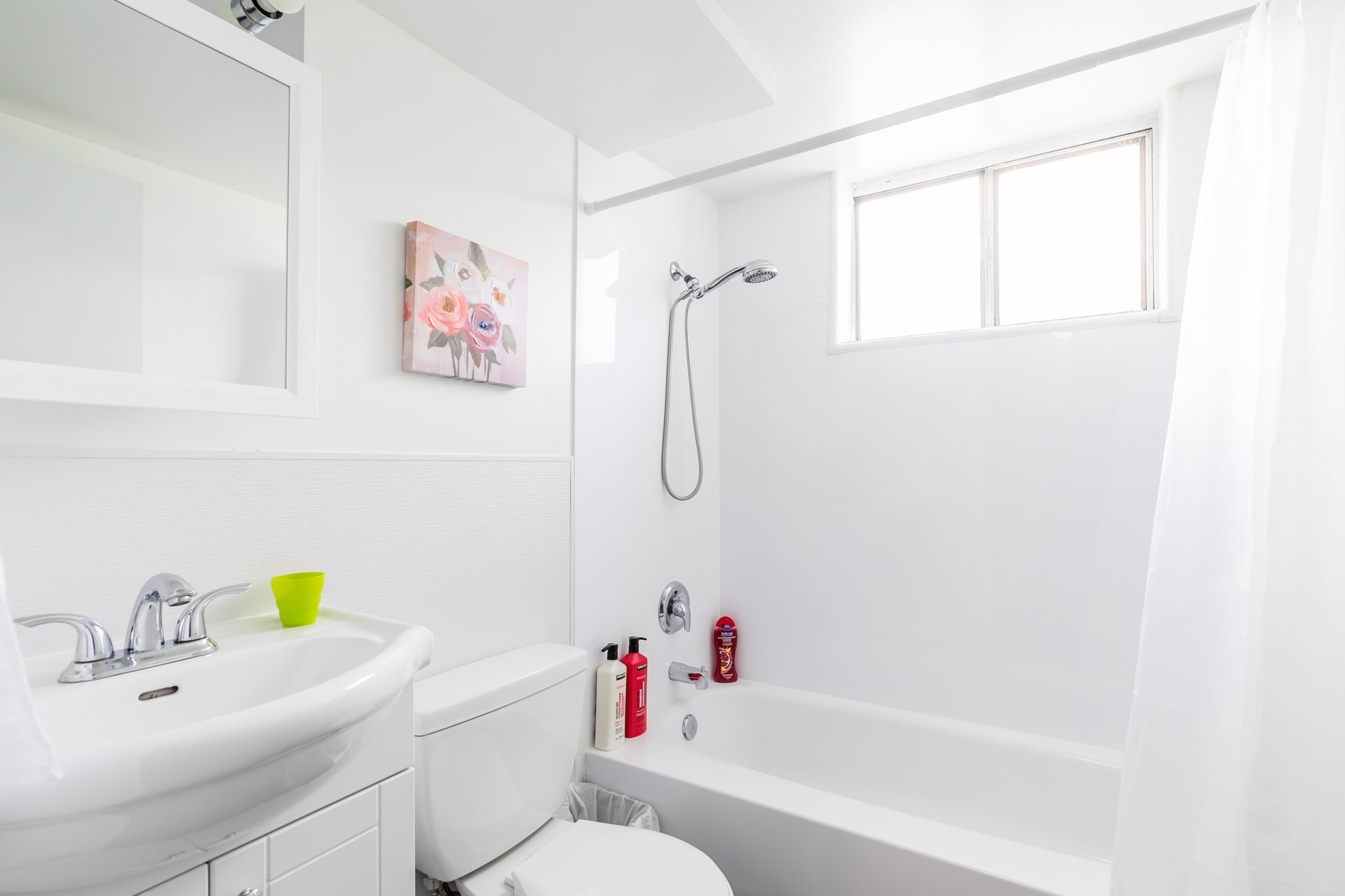 Full Equipped Bathroom