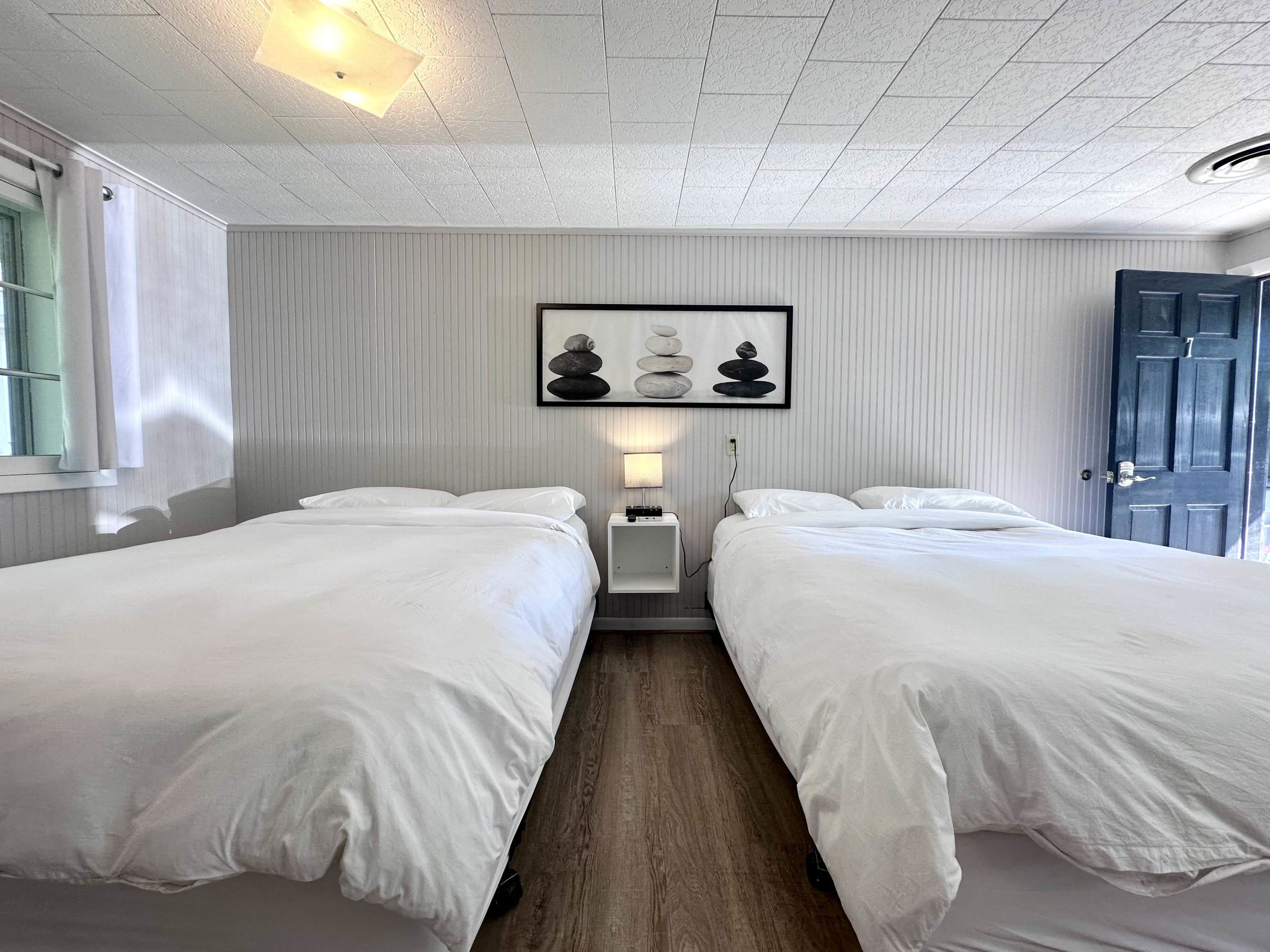 Star Gate Room 7 Indian River, MI — Indian River, MI — vacation rental
