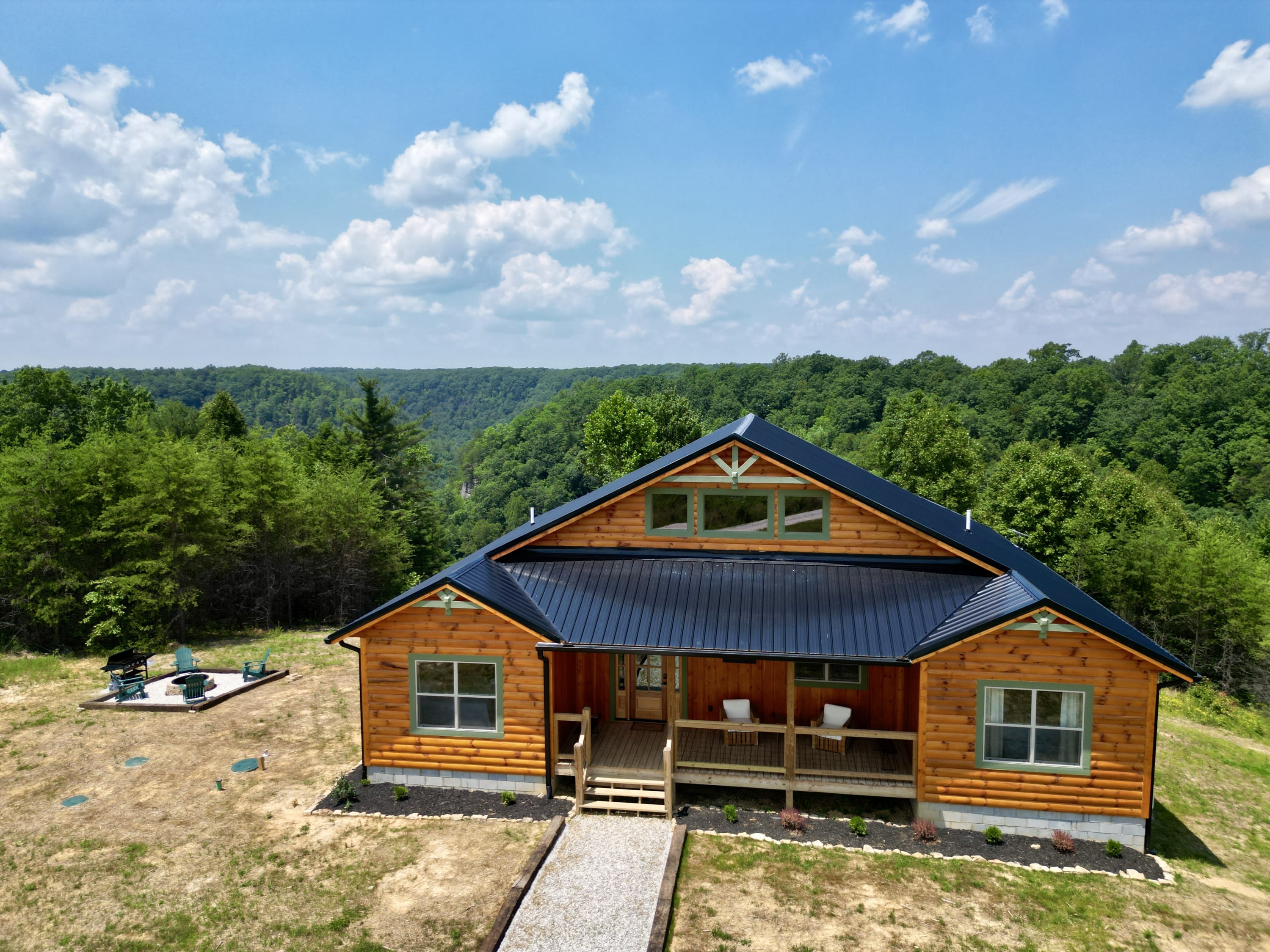 Maple Moon | Hot tub | WiFi | New | Views — Rogers, KY — vacation rental