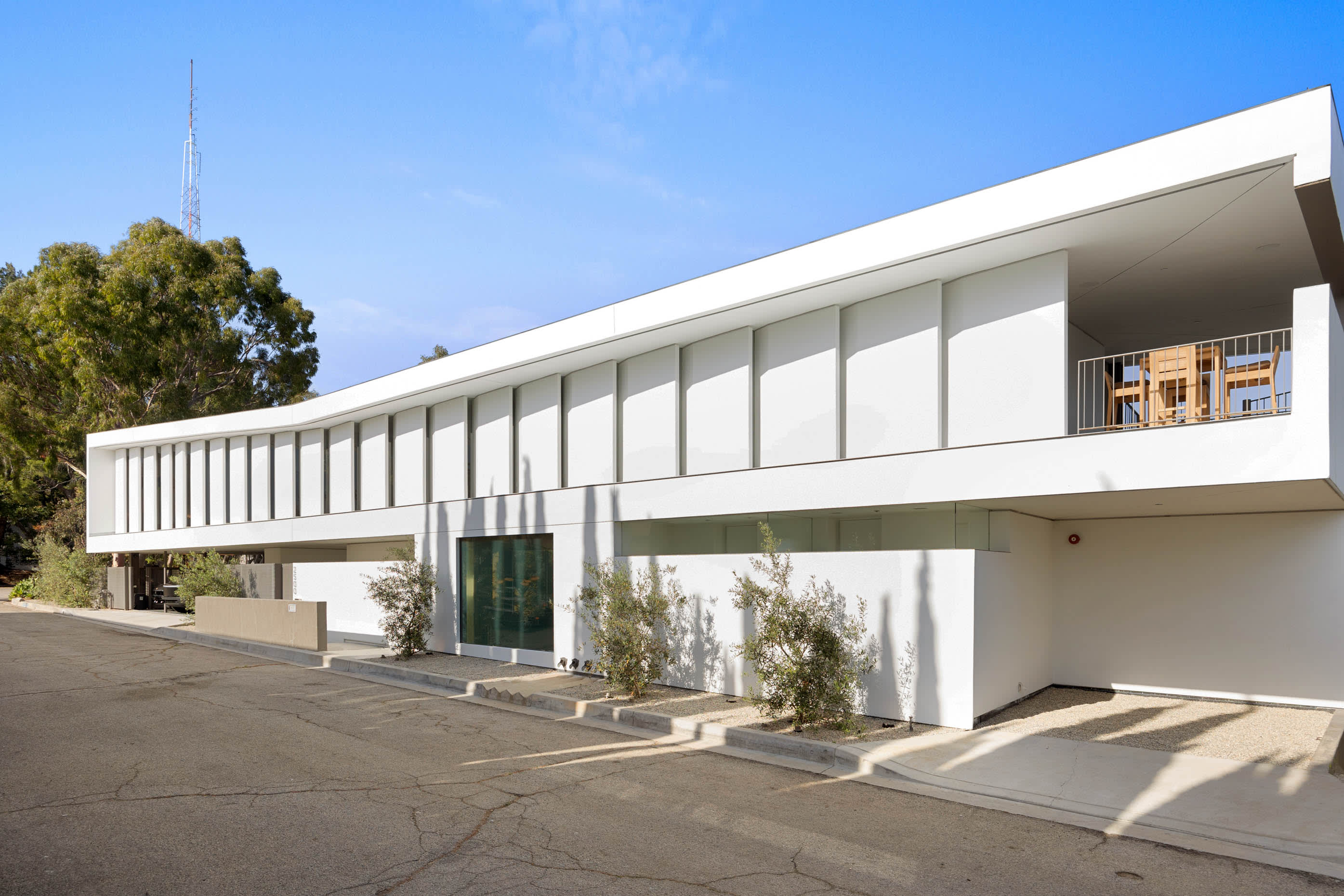 Prestigious location in Beverly Hills, offering unparalleled access to luxury and exclusivity.