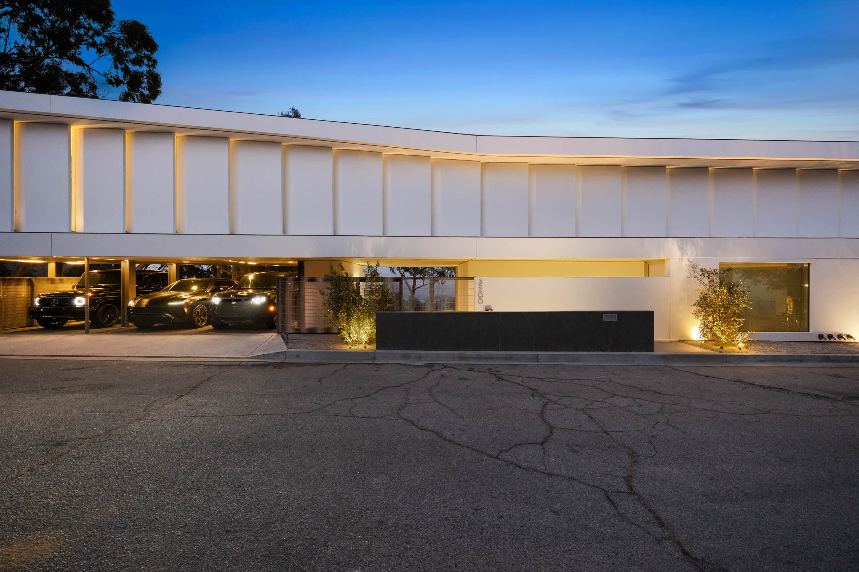 Prestigious location in Beverly Hills, offering unparalleled access to luxury and exclusivity.