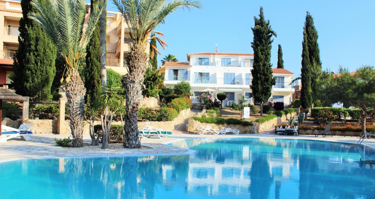 Regina Gardens - Modern 2 bed maisonette