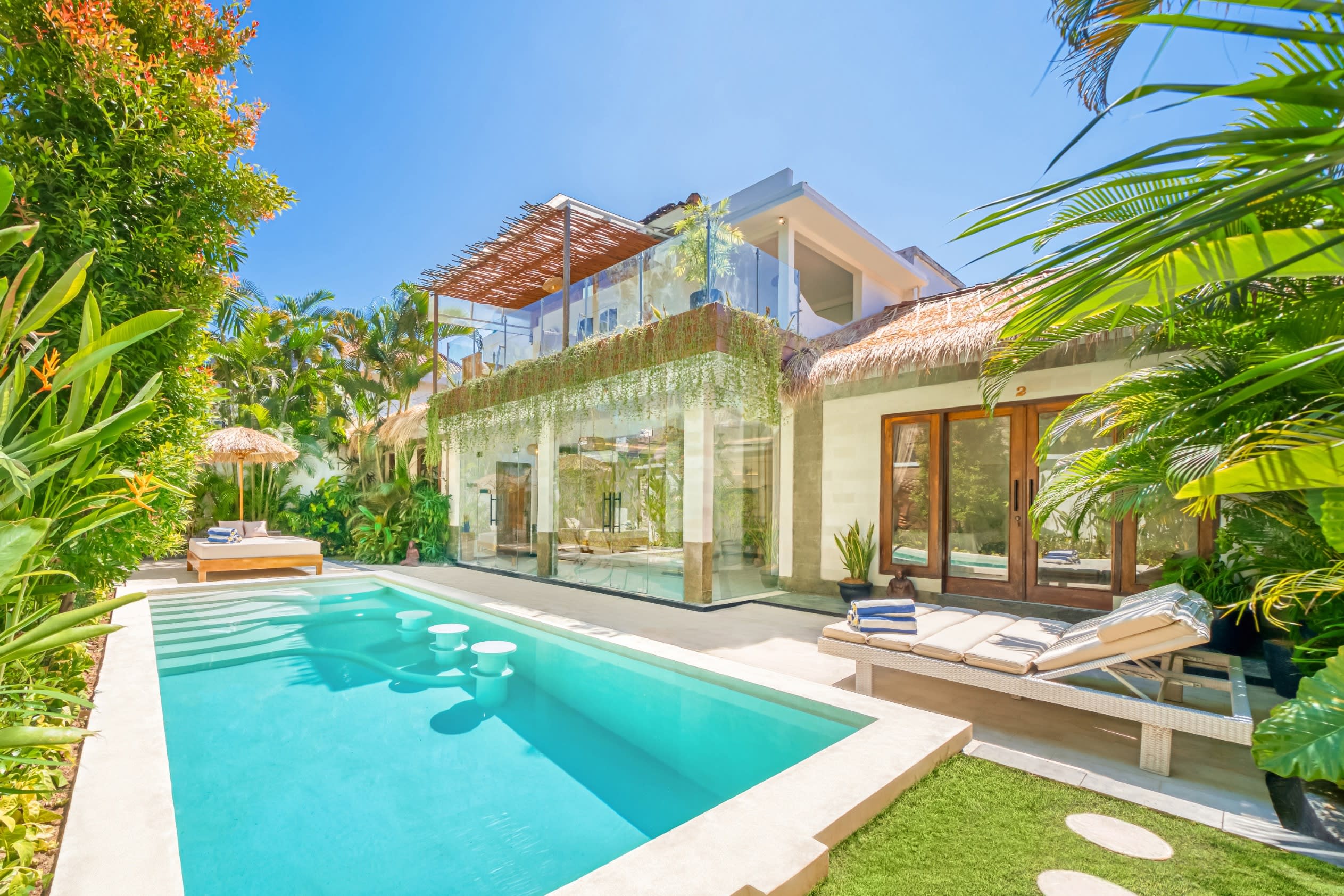 Villa Florence - 3BDR luxury, pool, near beach — Kecamatan Kuta Selatan, Bali — vacation rental