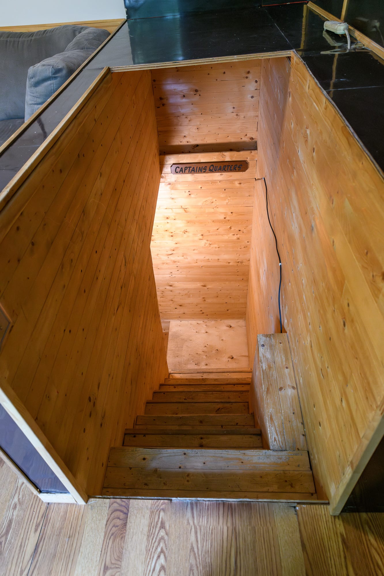 Take the stairs in the living room, to access the 