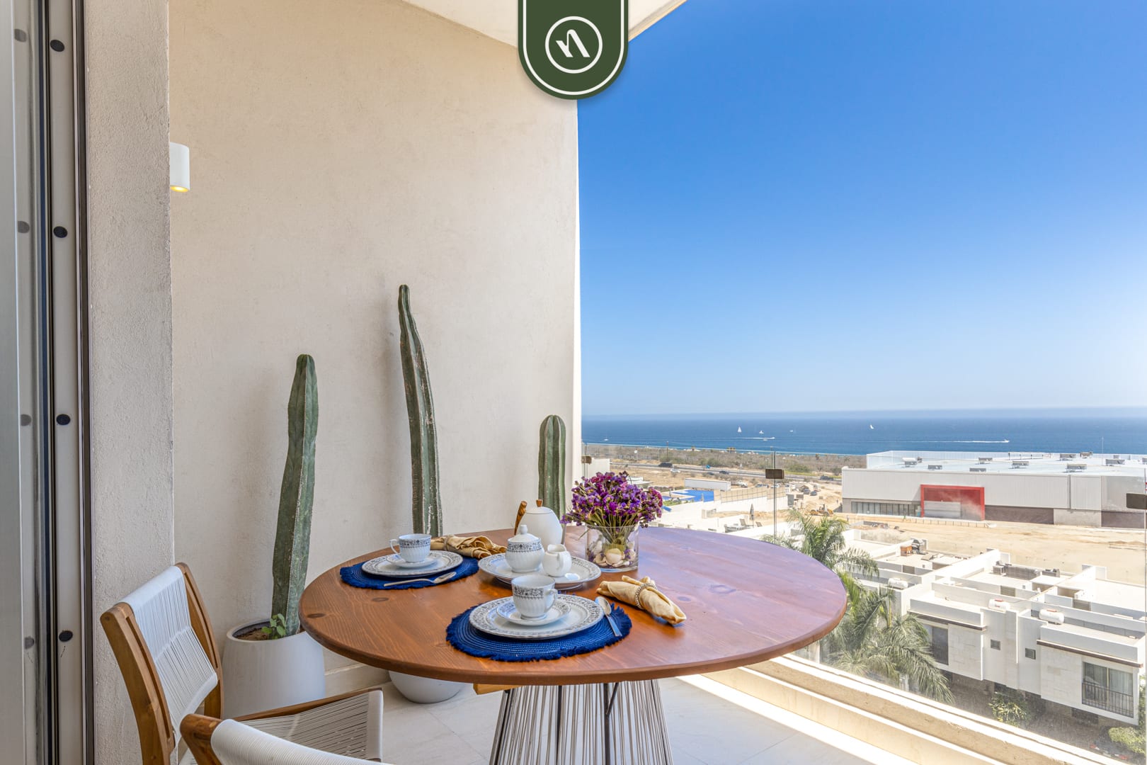 Luxury 3 BR PH with Amazing Ocean View - Rooftop - Photo 1