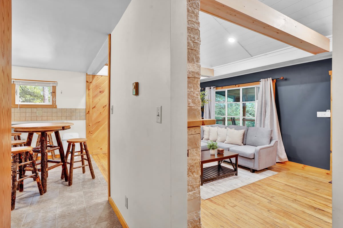 Blue Pine Cabin | Central Pocono Modern w/ Hot Tub