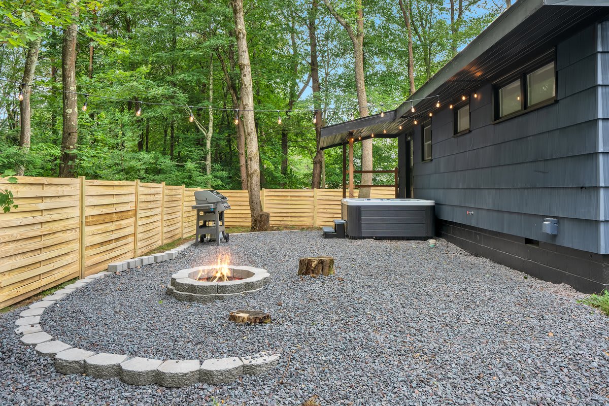 Blue Pine Cabin | Central Pocono Modern w/ Hot Tub