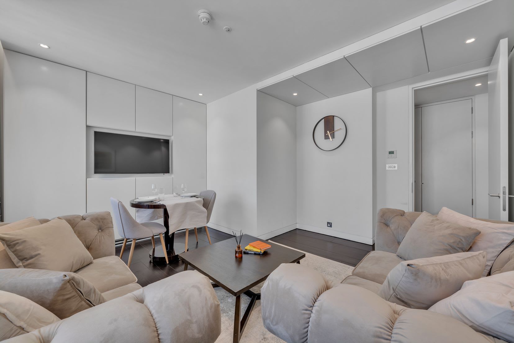 Beautiful apartment with lift in Baker St in Baker Street W1U 6SE - Property image 11 - VivreStays