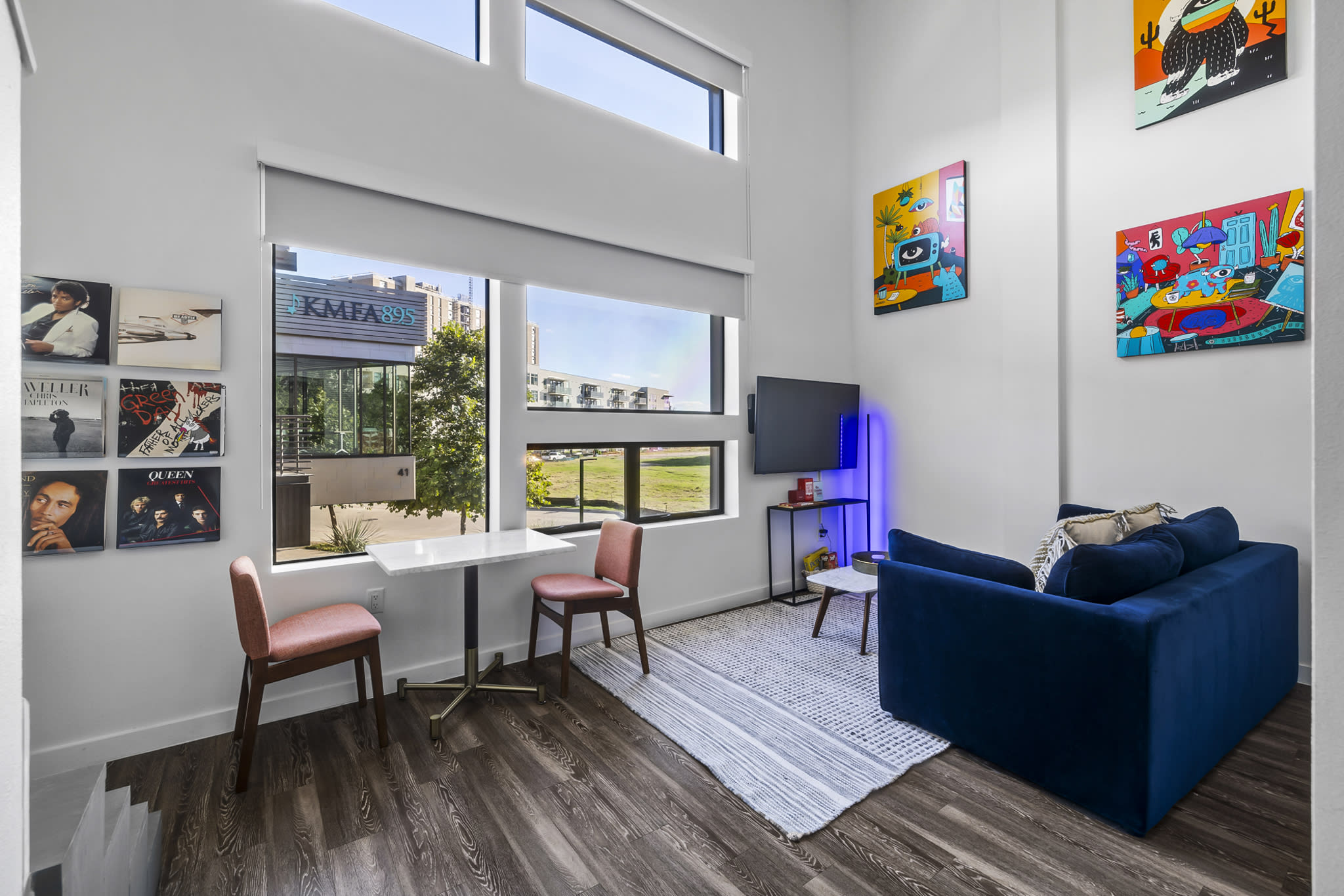 Corner Loft in DT ATX | Near Rainey St | Parking — Austin, TX — vacation rental