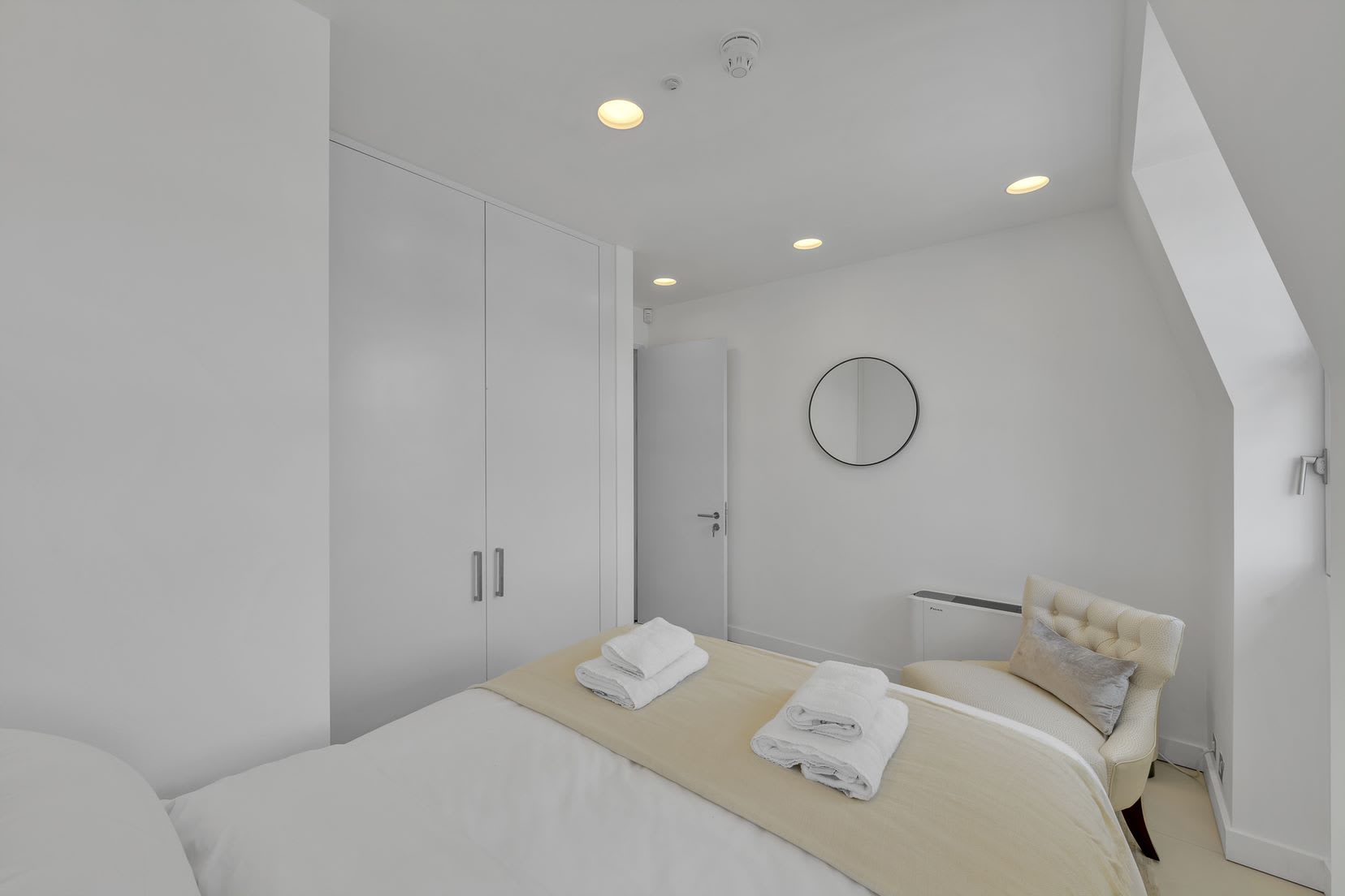 Modern loft with AC and lift in Baker St in Baker Street W1U 6SE - Property image 9 - VivreStays