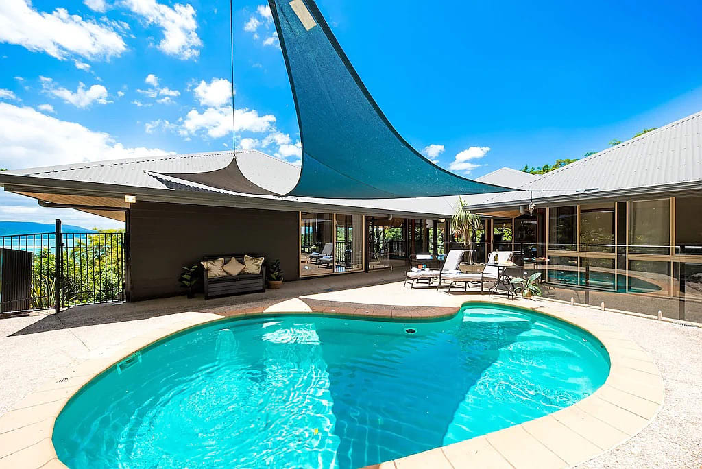 Idyllic Whitsunday Holiday Home with amazing views — Mandalay, Queensland — vacation rental