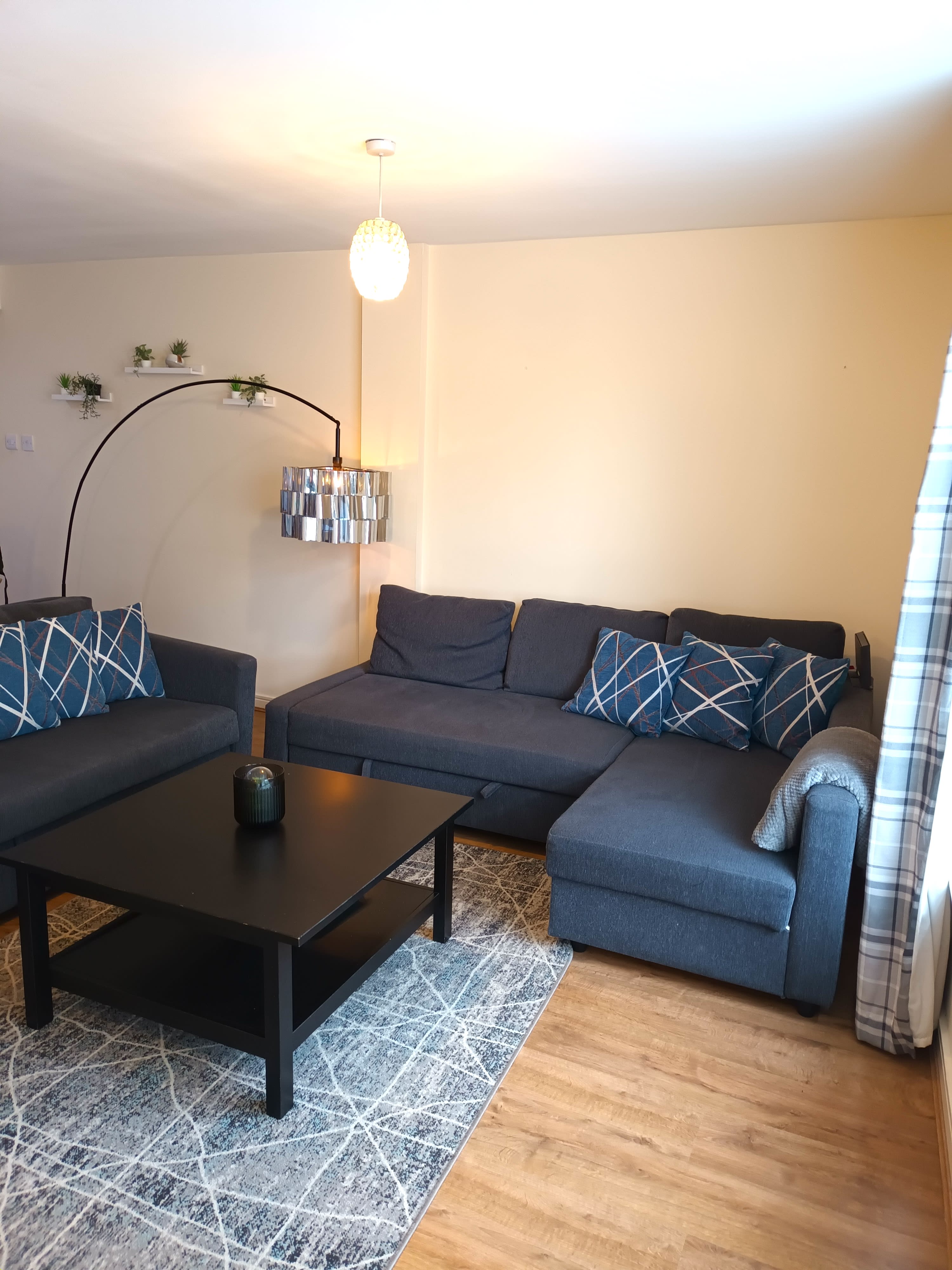 Fabulous, 2 bed apt, 10 mins from City Centre