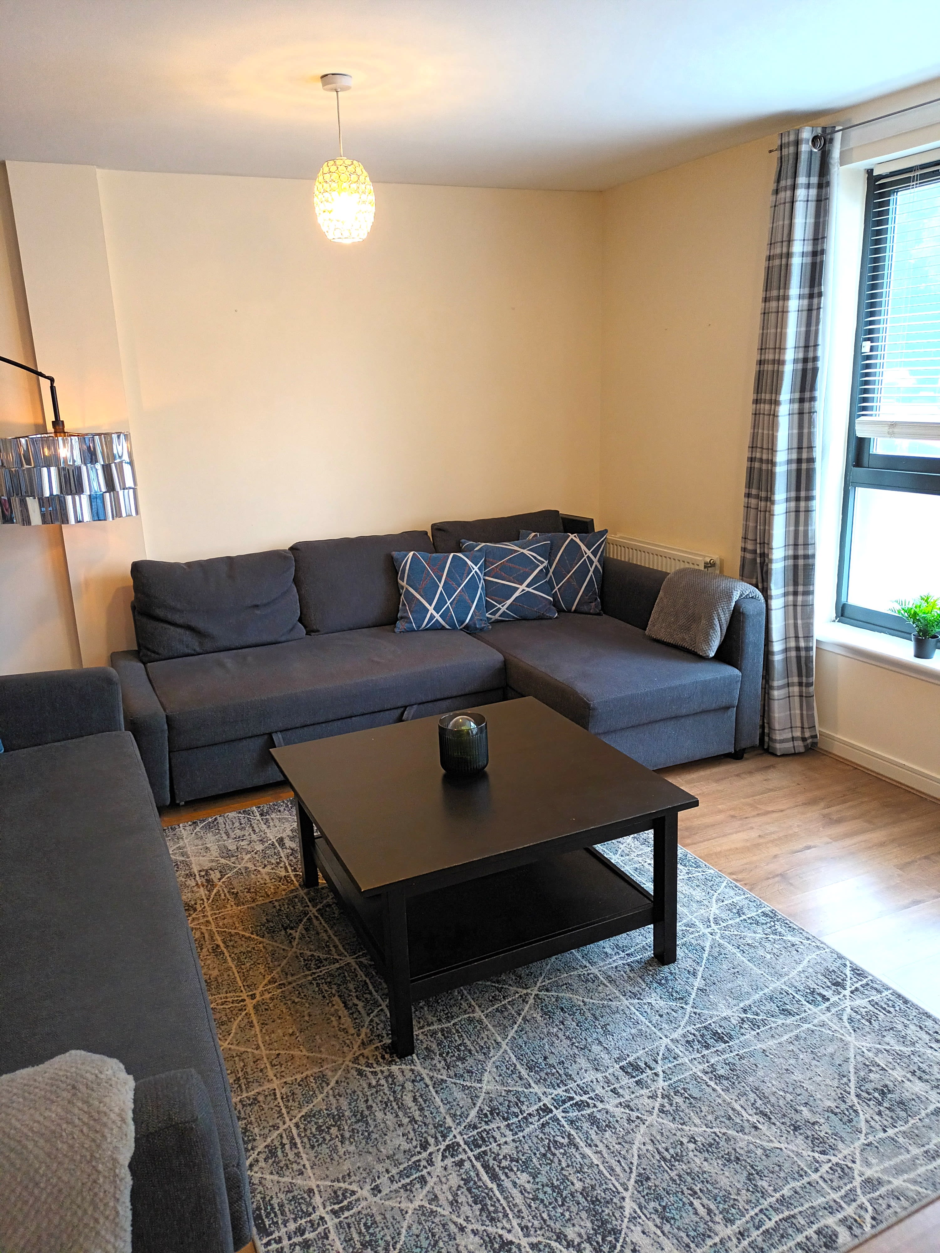 Fabulous, 2 bed apt, 10 mins from City Centre