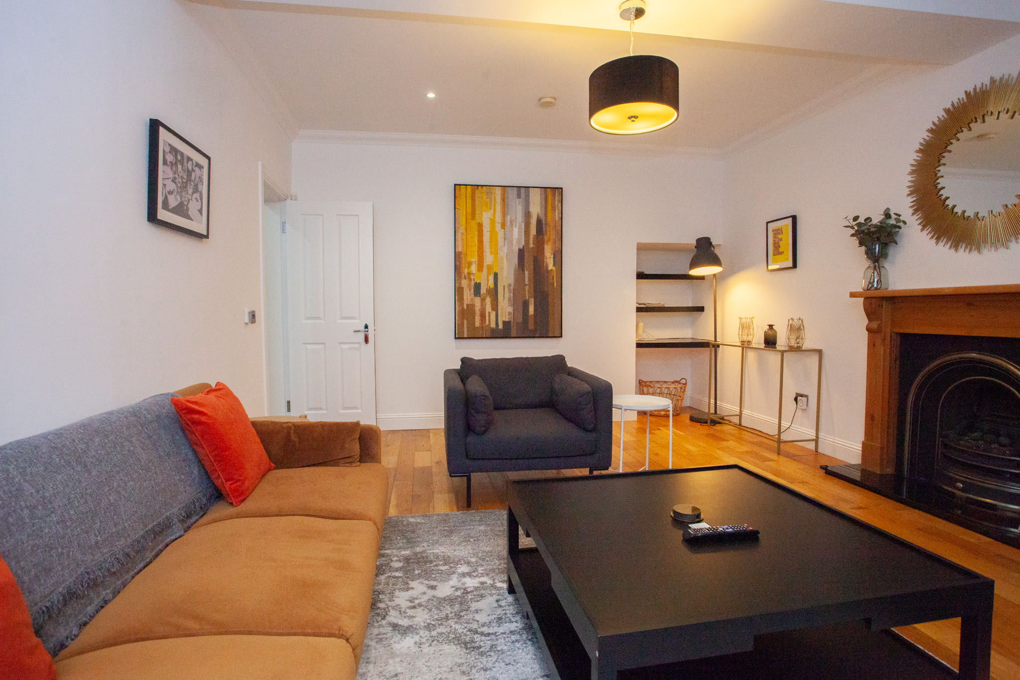 View Stylish West End Flat in Glasgow in Woodside Crescent 8 G3 7QF Stylish West End Flat in Glasgow in Woodside Crescent 8 G3 7QF - Property image 6 - VivreStays