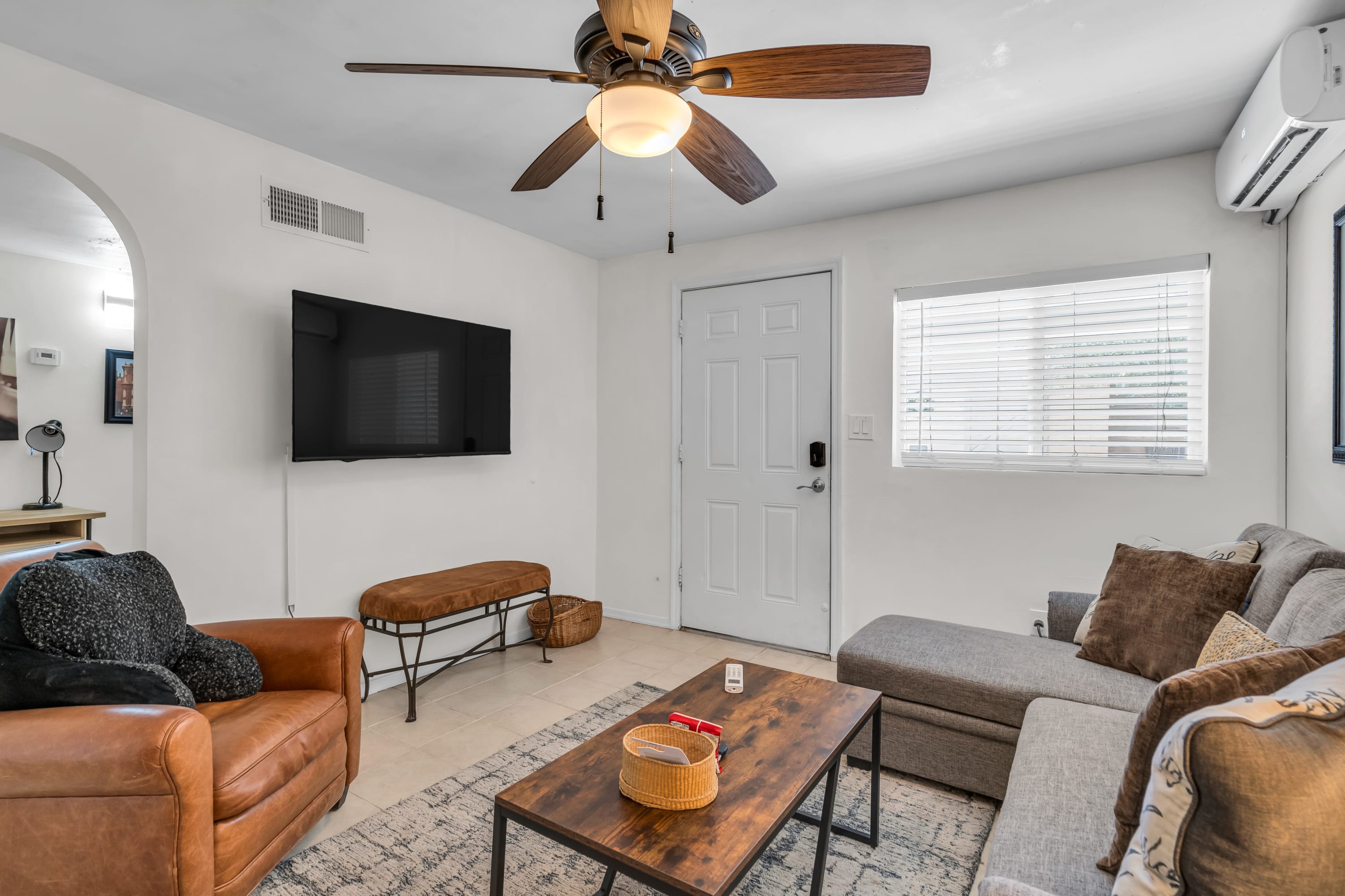 Walkable Downtown 2BR | UofA & Gem Shows β Tucson, AZ β vacation rental