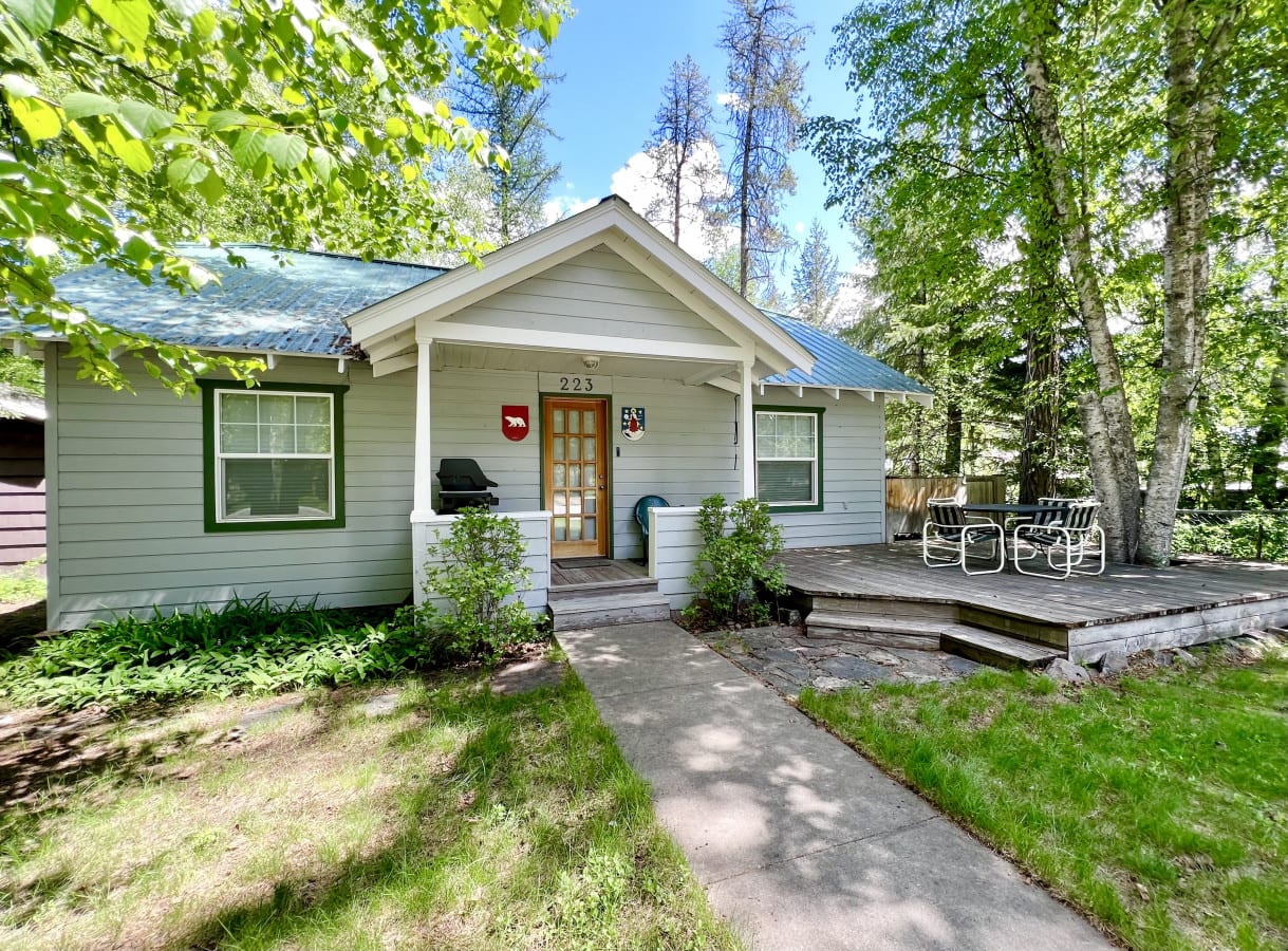 Wonderful West Glacier Basecamp Property