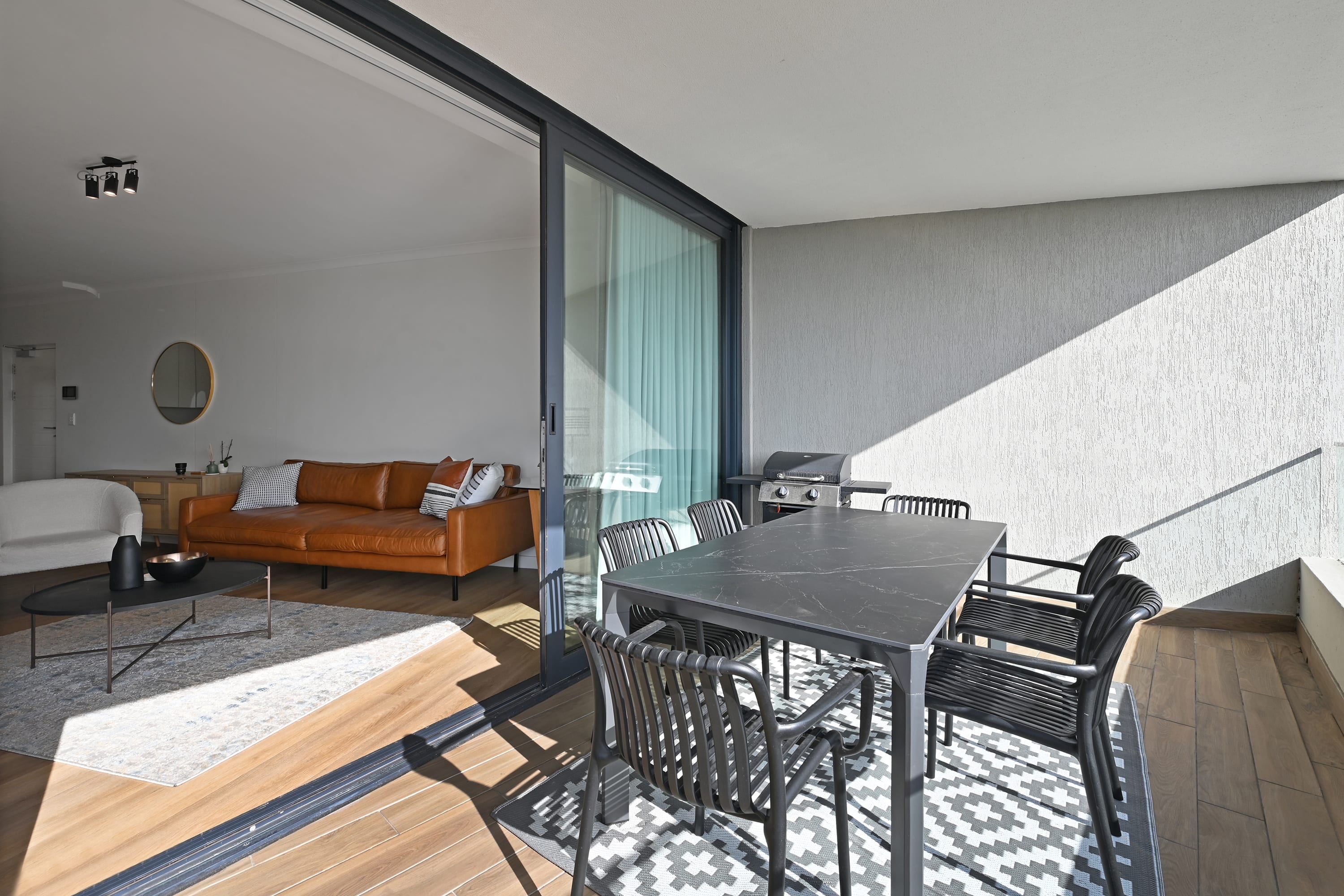 Rooftop Pool Gym Business Centre Restaurant