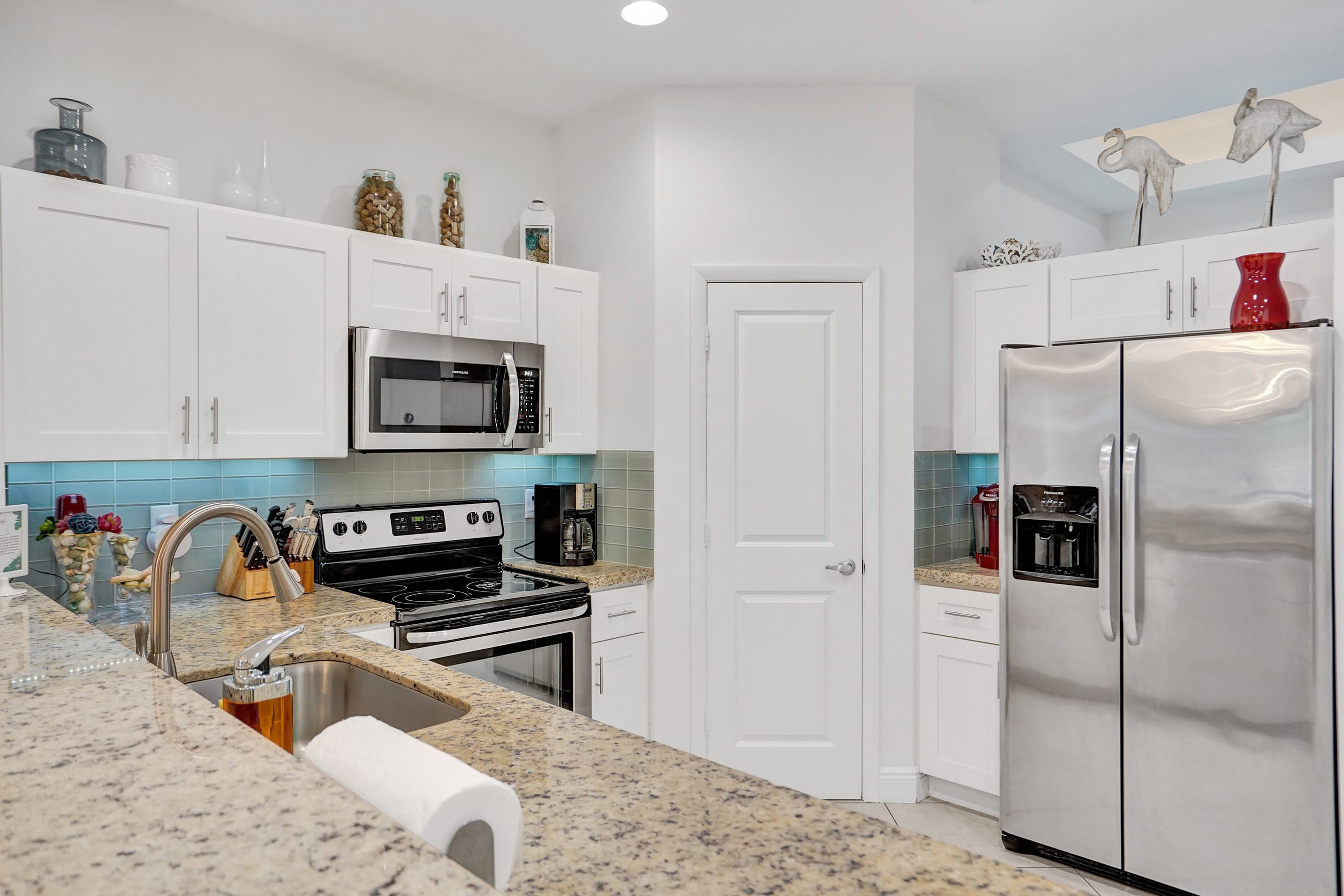 Coral Reef Villa 🌴 Private Heated Pool, Grill, Private Patio | 1.9 mi to Beach 🏖️ - Foto 19