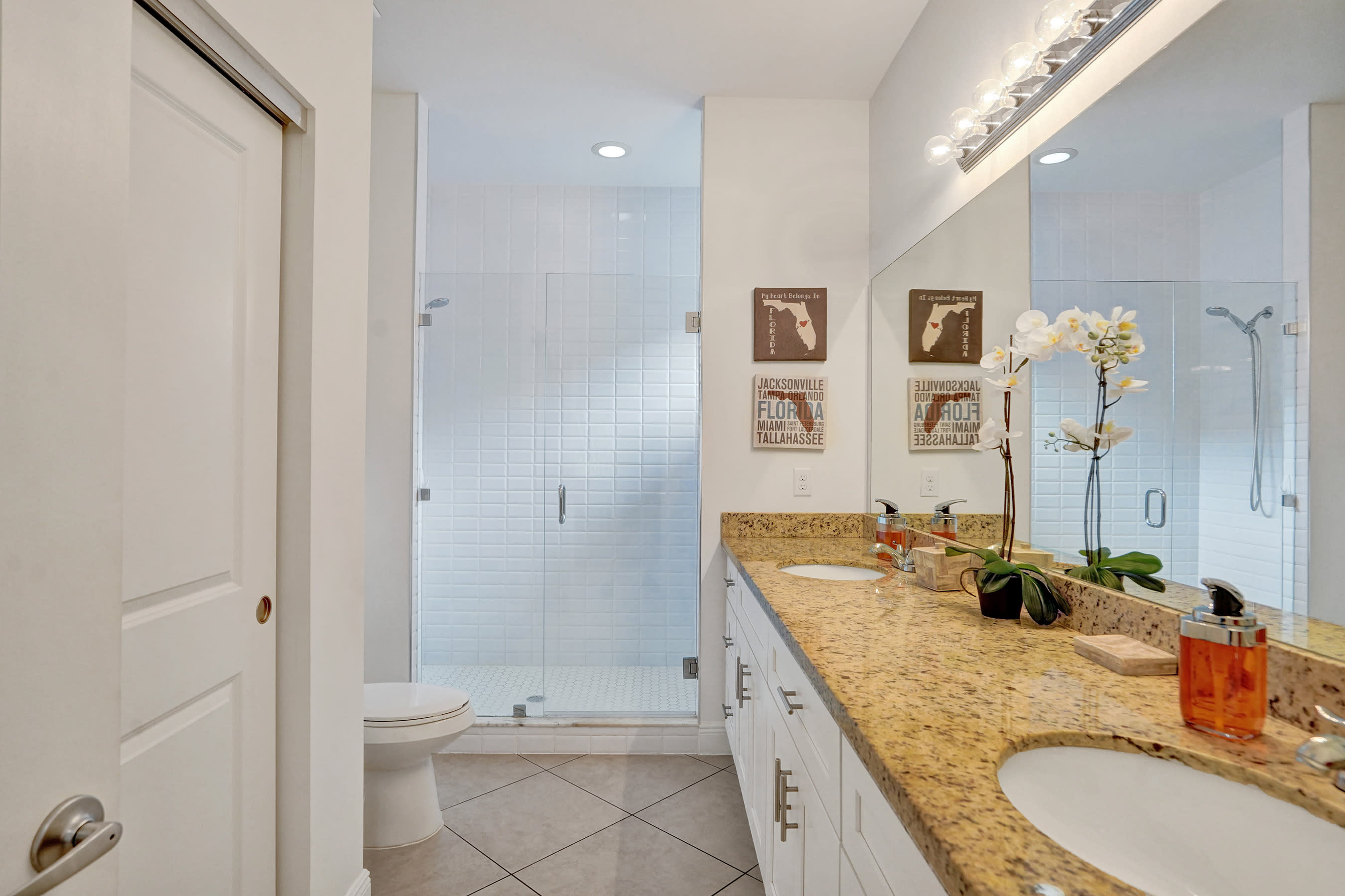Coral Reef Villa 🌴 Private Heated Pool, Grill, Private Patio | 1.9 mi to Beach 🏖️ - Foto 41