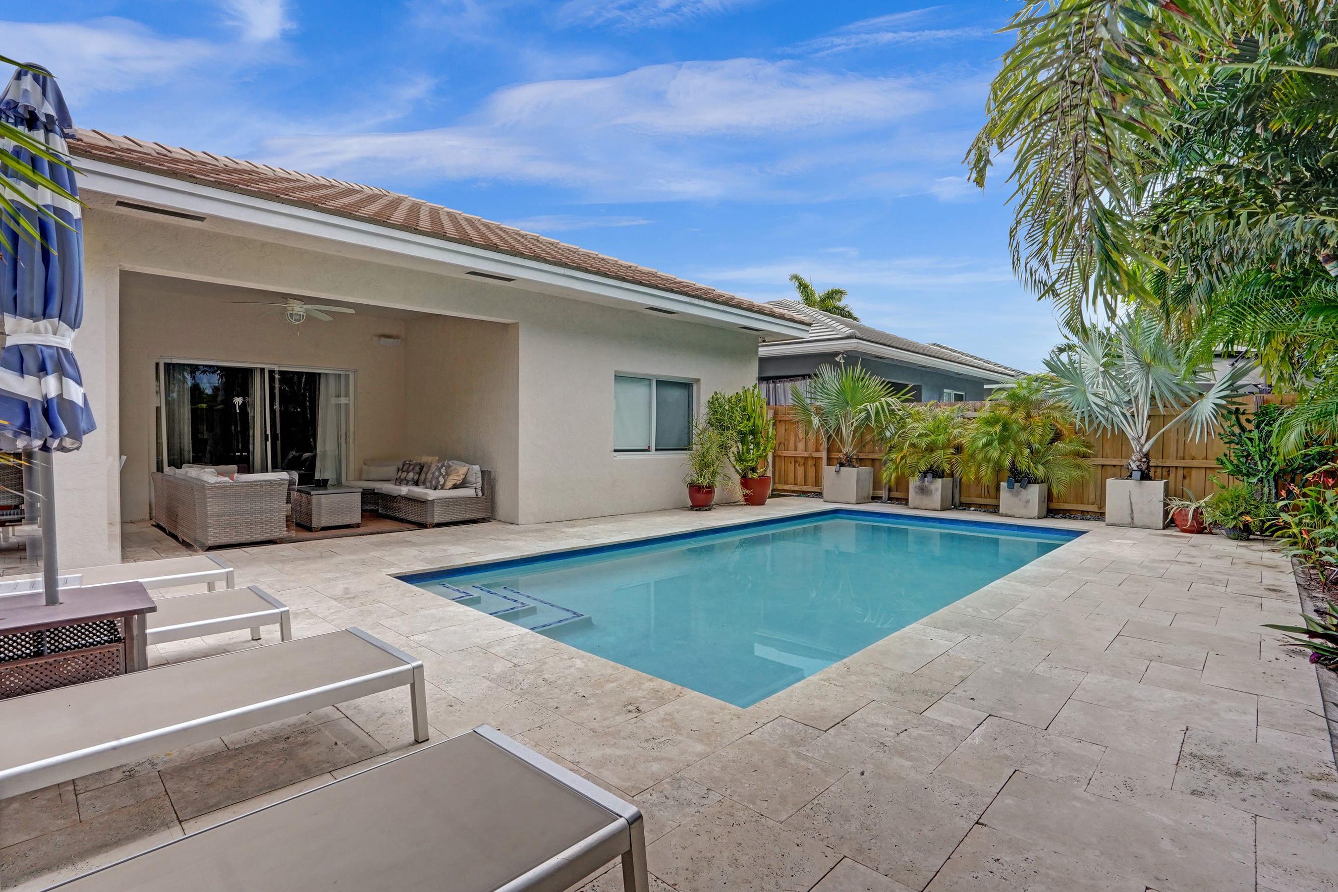 Coral Reef Villa 🌴 Private Heated Pool, Grill, Private Patio | 1.9 mi to Beach 🏖️ - Foto 50
