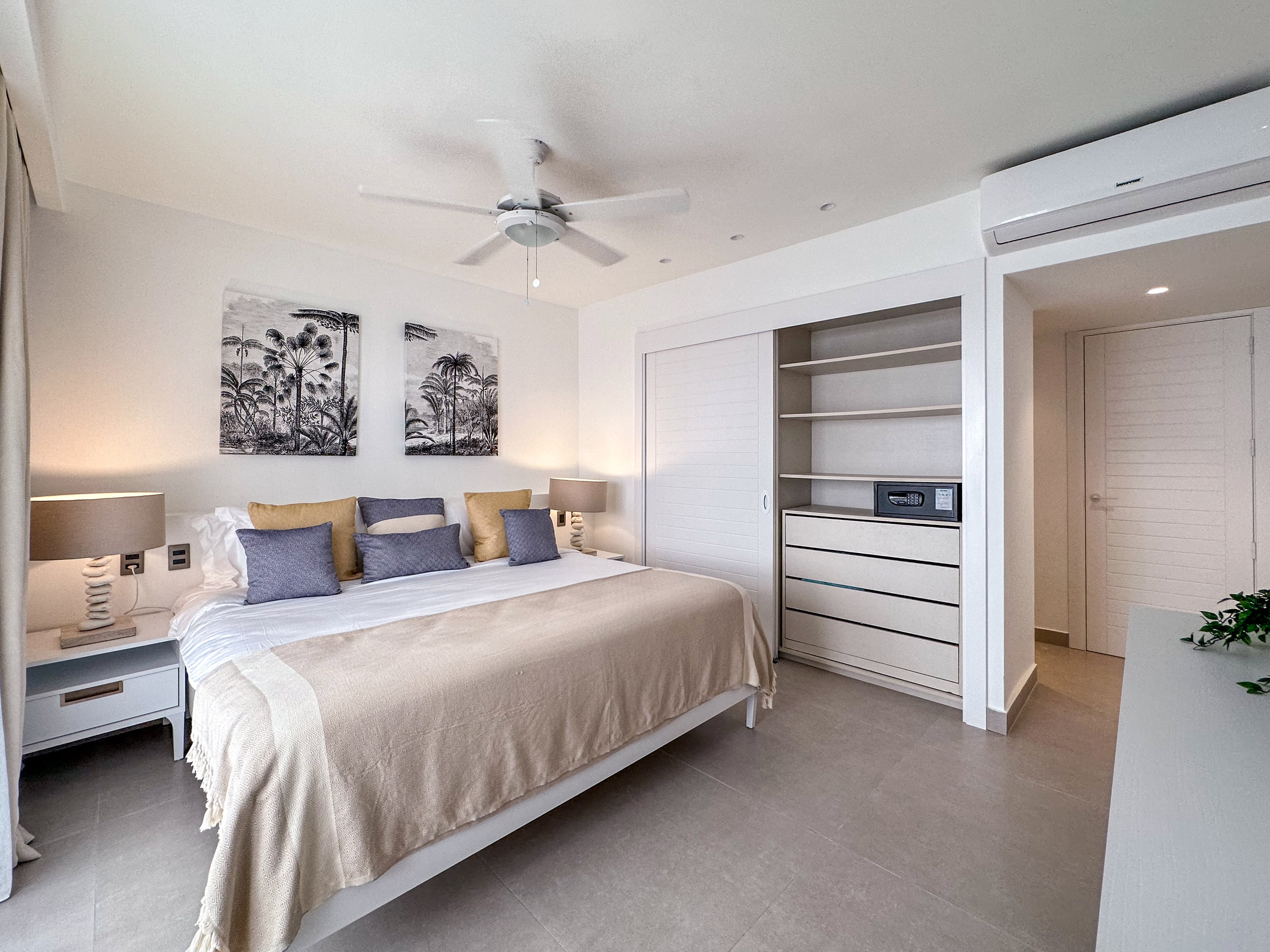 Luxury 3 bedroom apartment at the beach