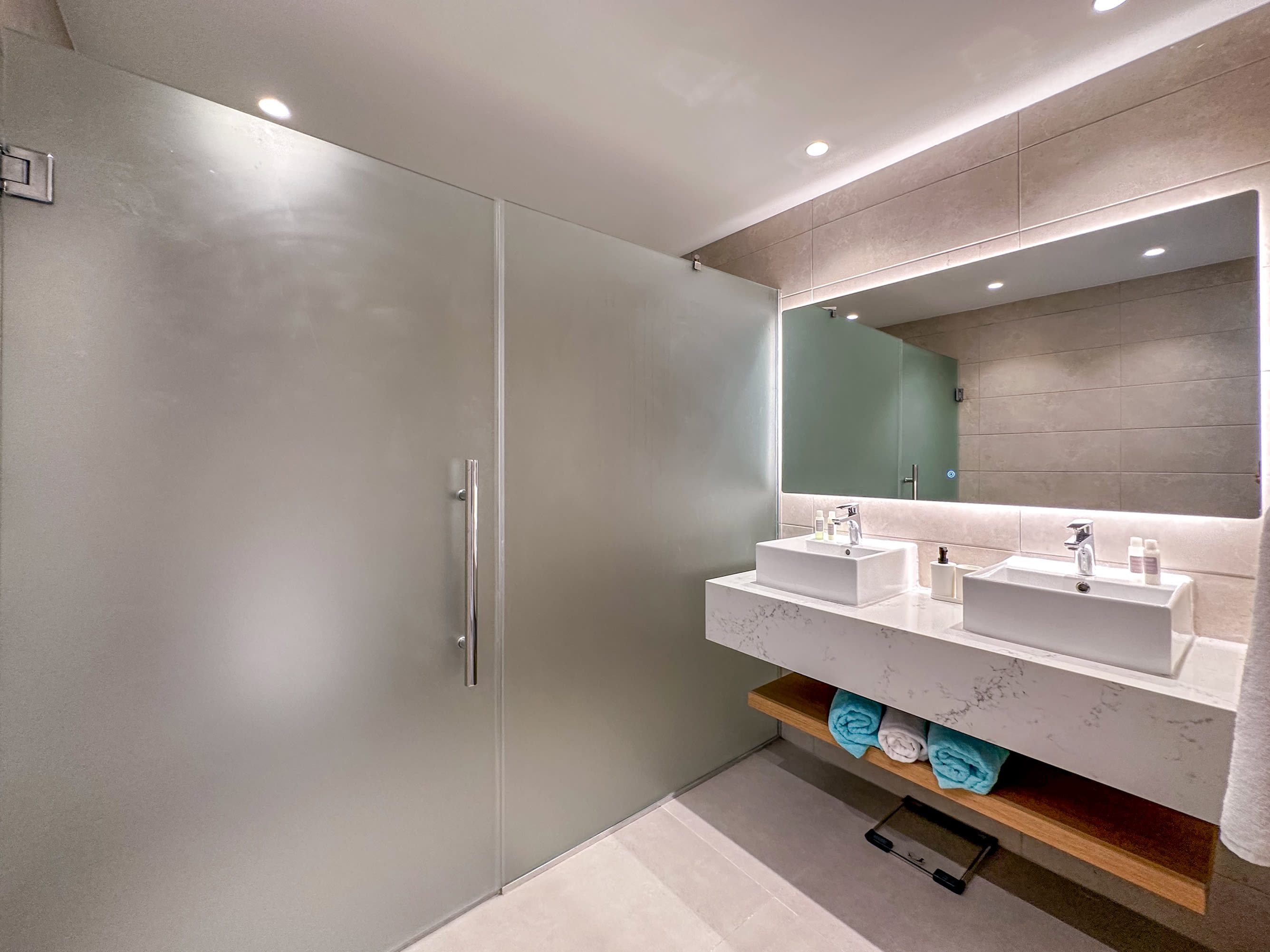 Luxury 3 bedroom apartment at the beach
