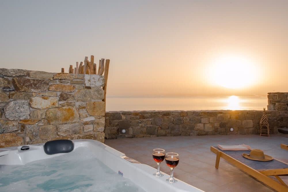 Romantic Mykonian Oasis Suite w Jacuzzi & Sea View in Mykonos — photo 2