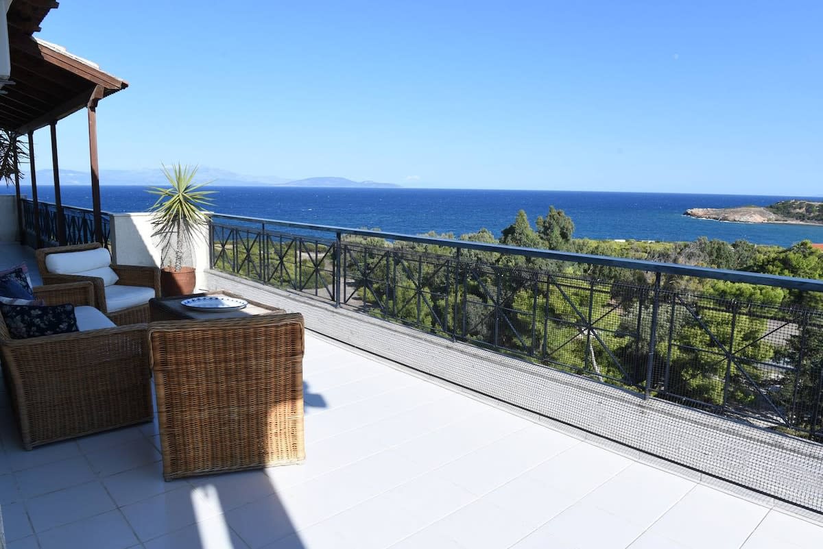 Top floor 3bed 2bath with stunning 360 view in Rafina — photo 1