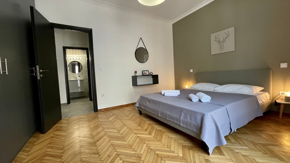 Stylish Spacious Apt at the centre of Monastiraki — holiday rental in Athens