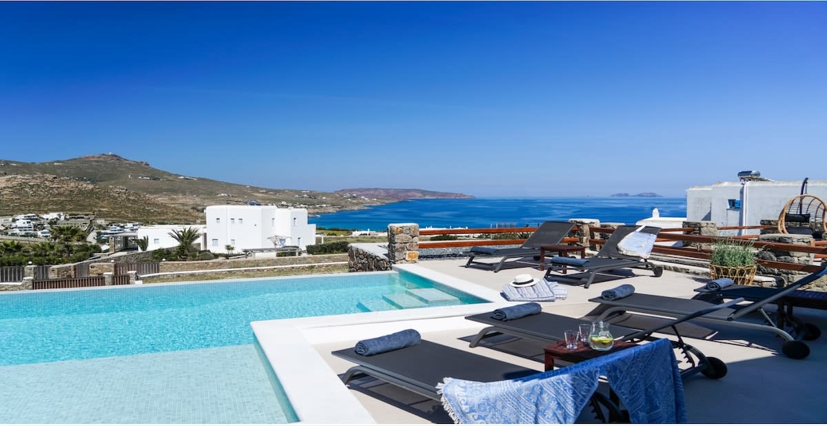 Luxury White Oasis Villa w Private Pool in Mikonos — holiday rental in Mykonos