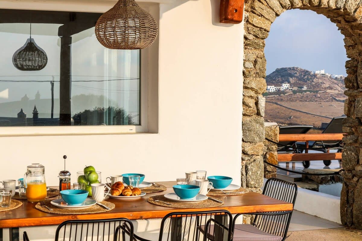 Luxury White Oasis Villa w Private Pool in Mikonos in Mykonos — photo 3
