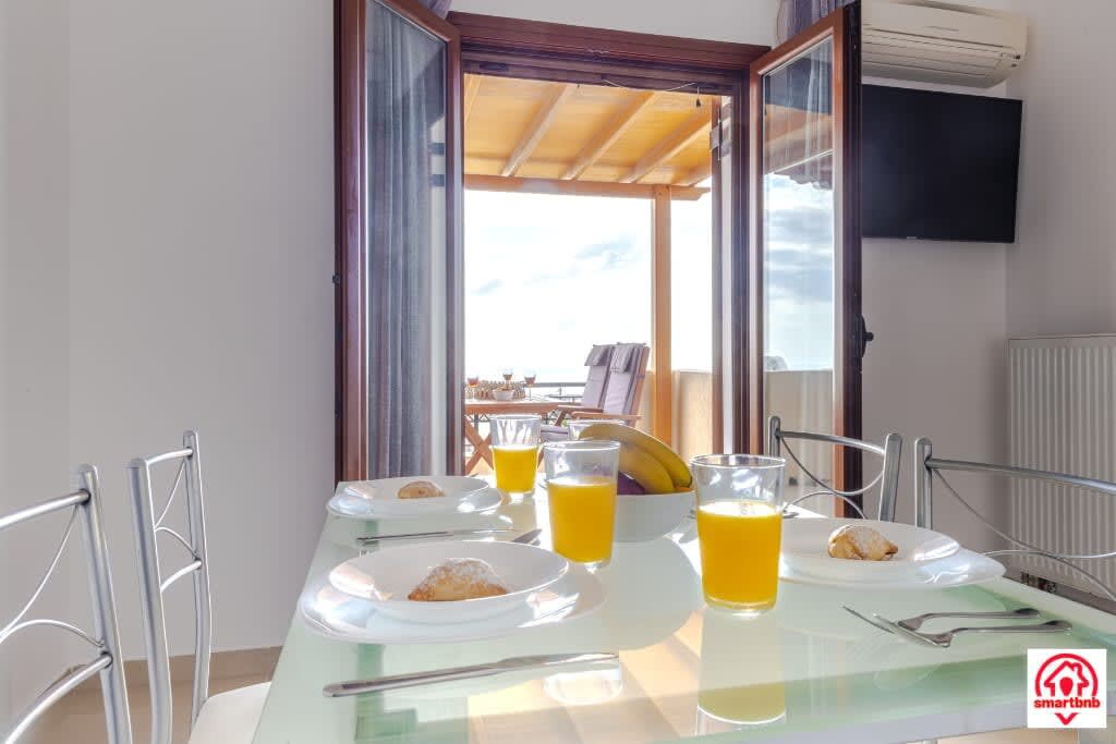 Modern Naya Escape in Santorini with Captivating Sea Views in Santorini — photo 4