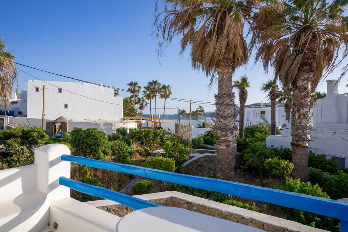 Cycladic Ornos Apt Near Mykonos Town — holiday rental in Mykonos