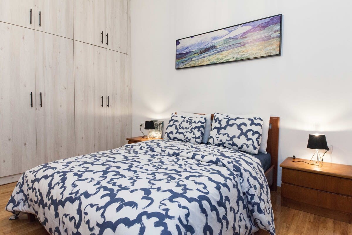 Chic 1 Bd Apartment for 4 in Ano Kypseli — holiday rental in Athens