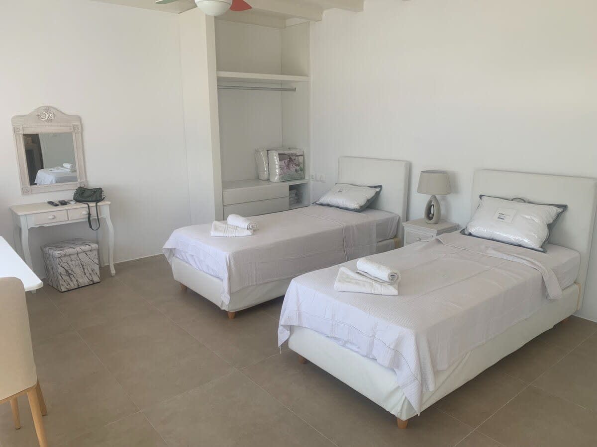 Aegean Studio with Breathtaking Views in Mykonos — photo 4