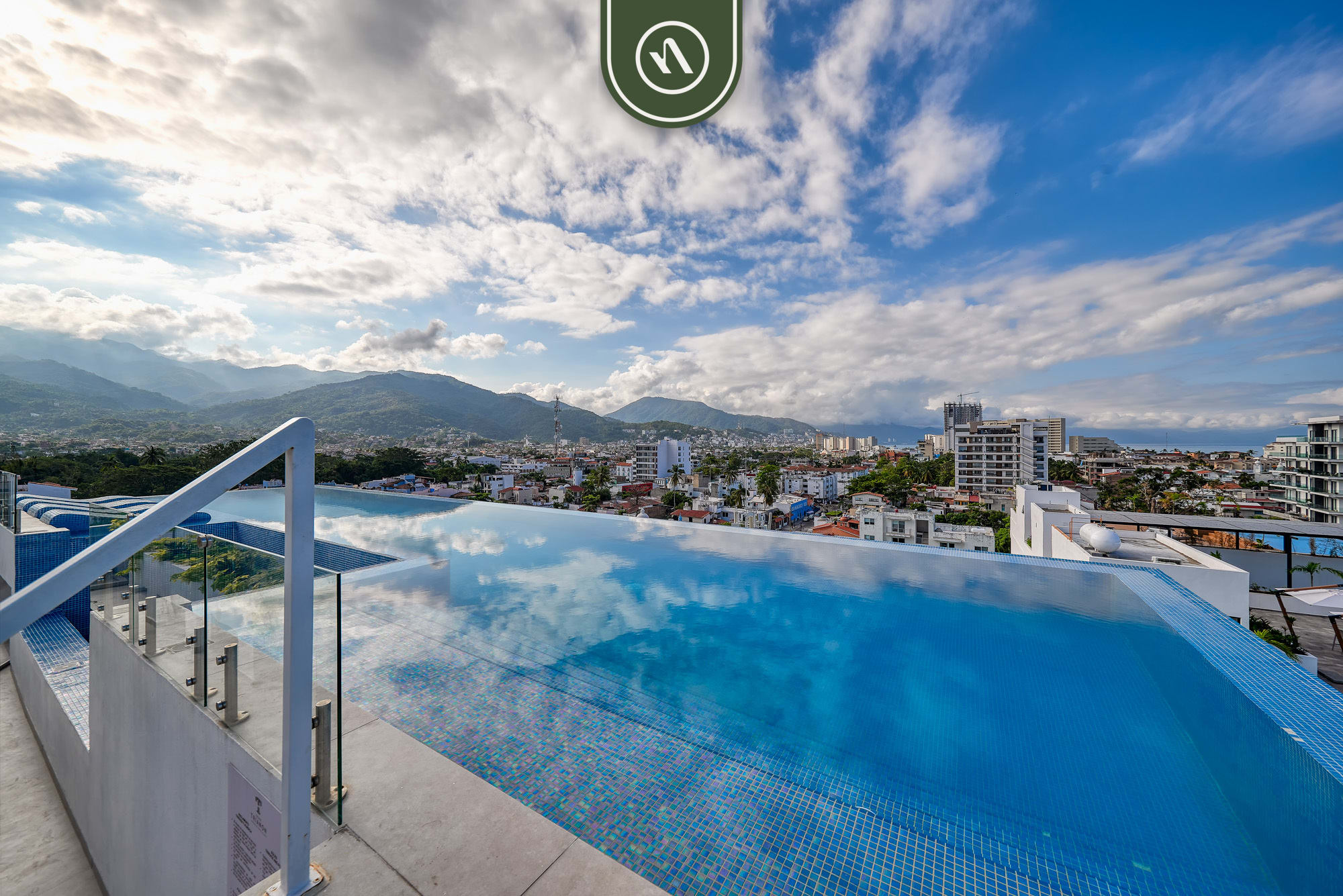 Well Located 2BR Condo in Versalles - Rooftop Pool - Foto 1