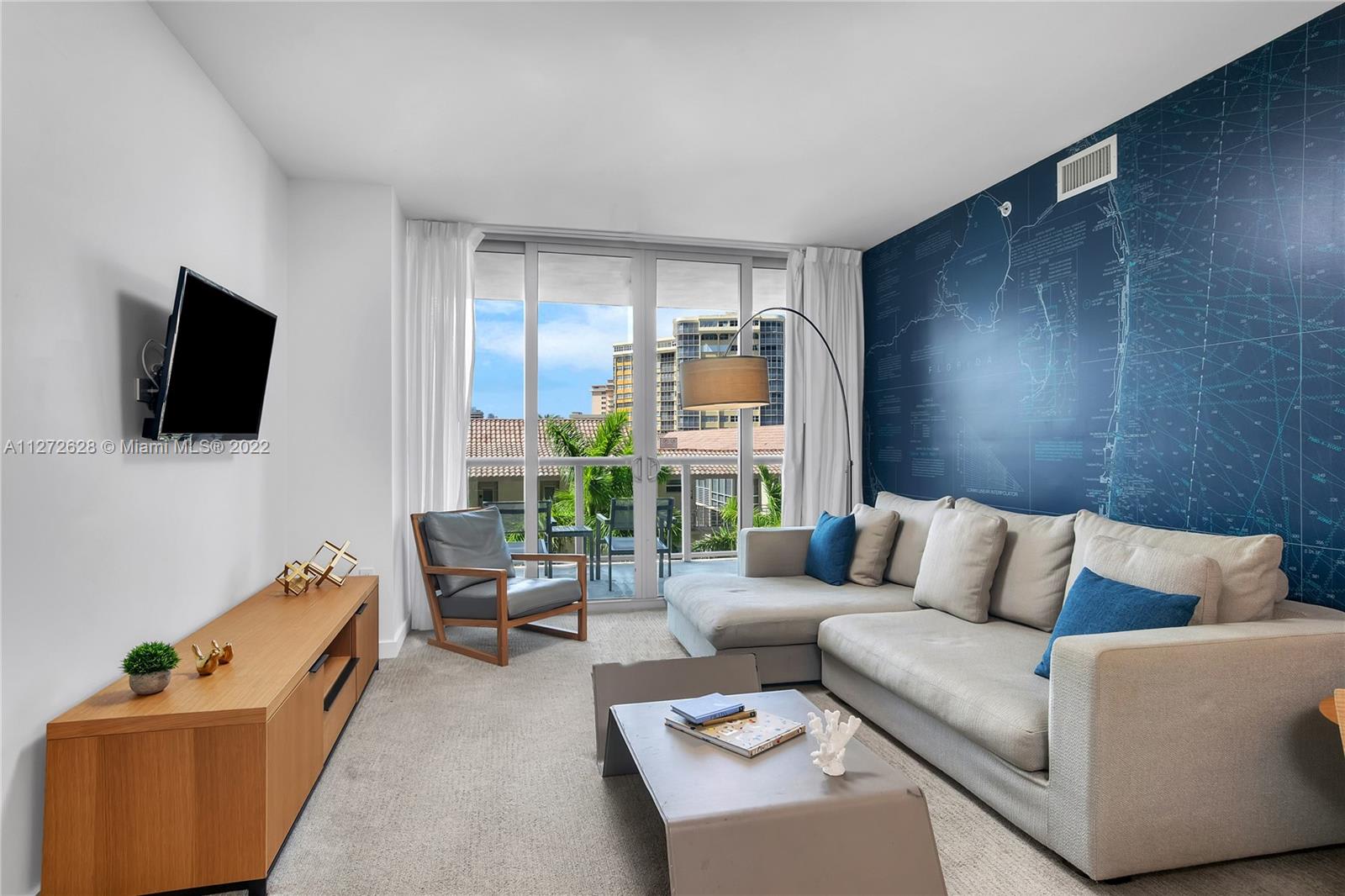 Spectacular 1BR Resort, Pool, Gym, Near Beach — Hallandale Beach, FL — vacation rental