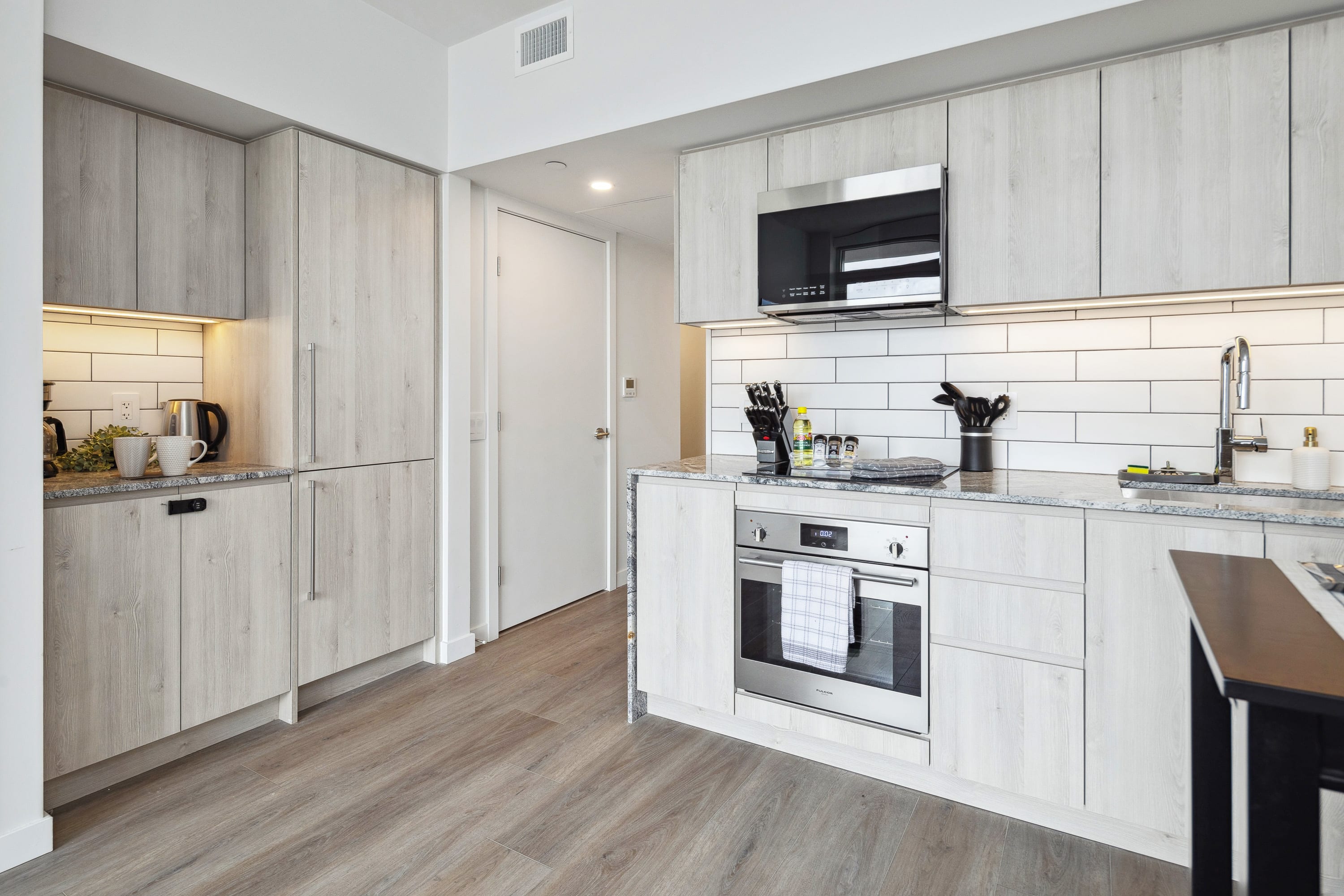 Lots of cabinet space