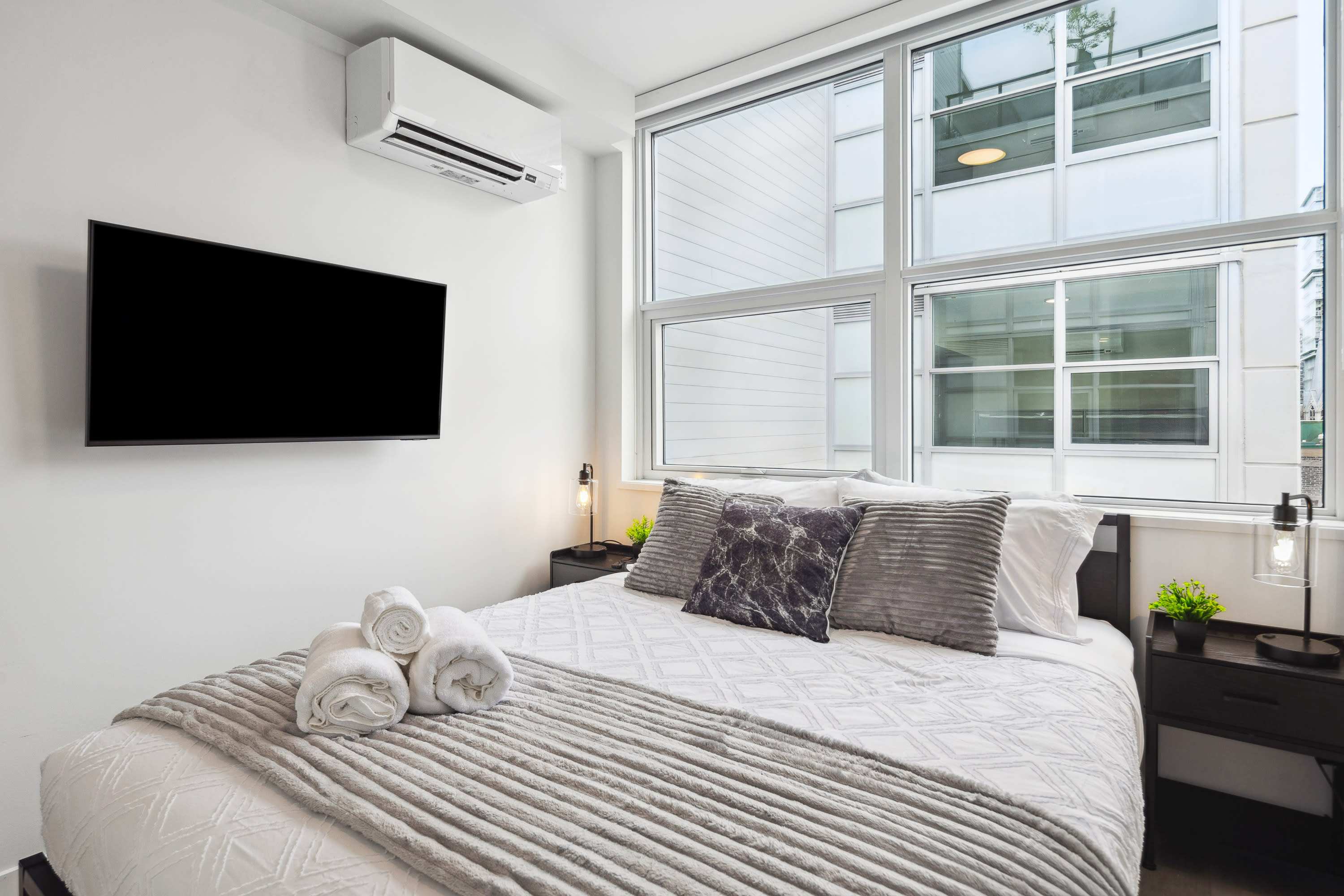 Smart TV with high speed WiFi connection